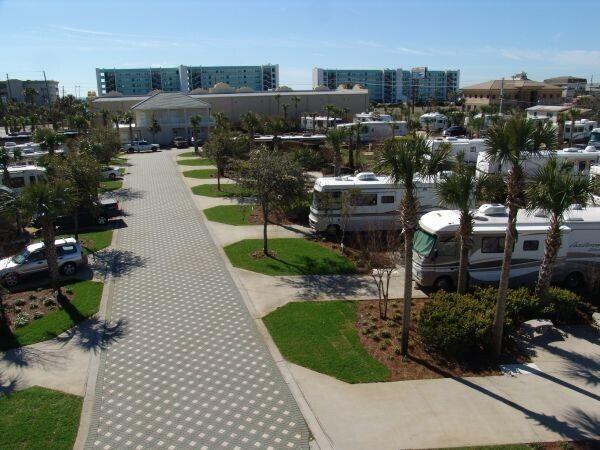 DESTIN RV BEACH RESORT - Land