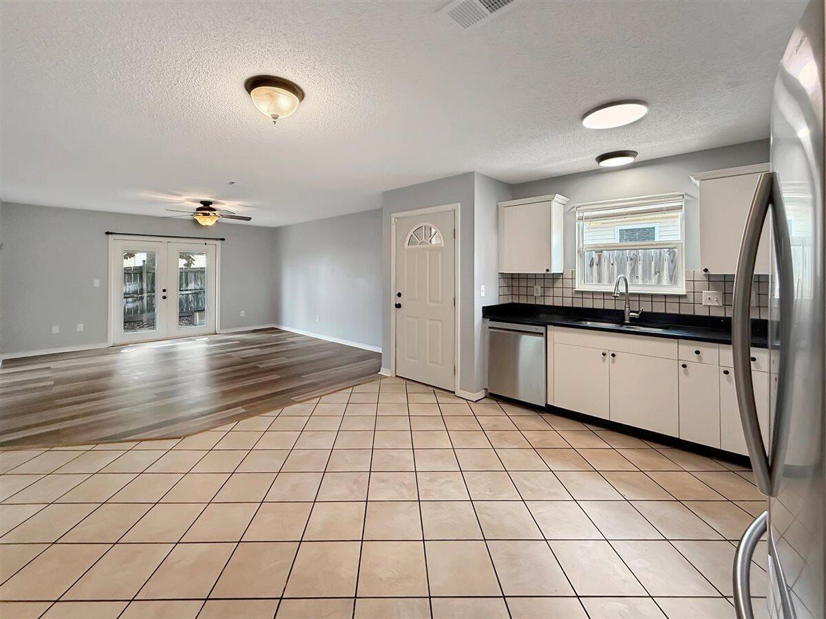 SOUTHWAY ESTATES - Residential Lease