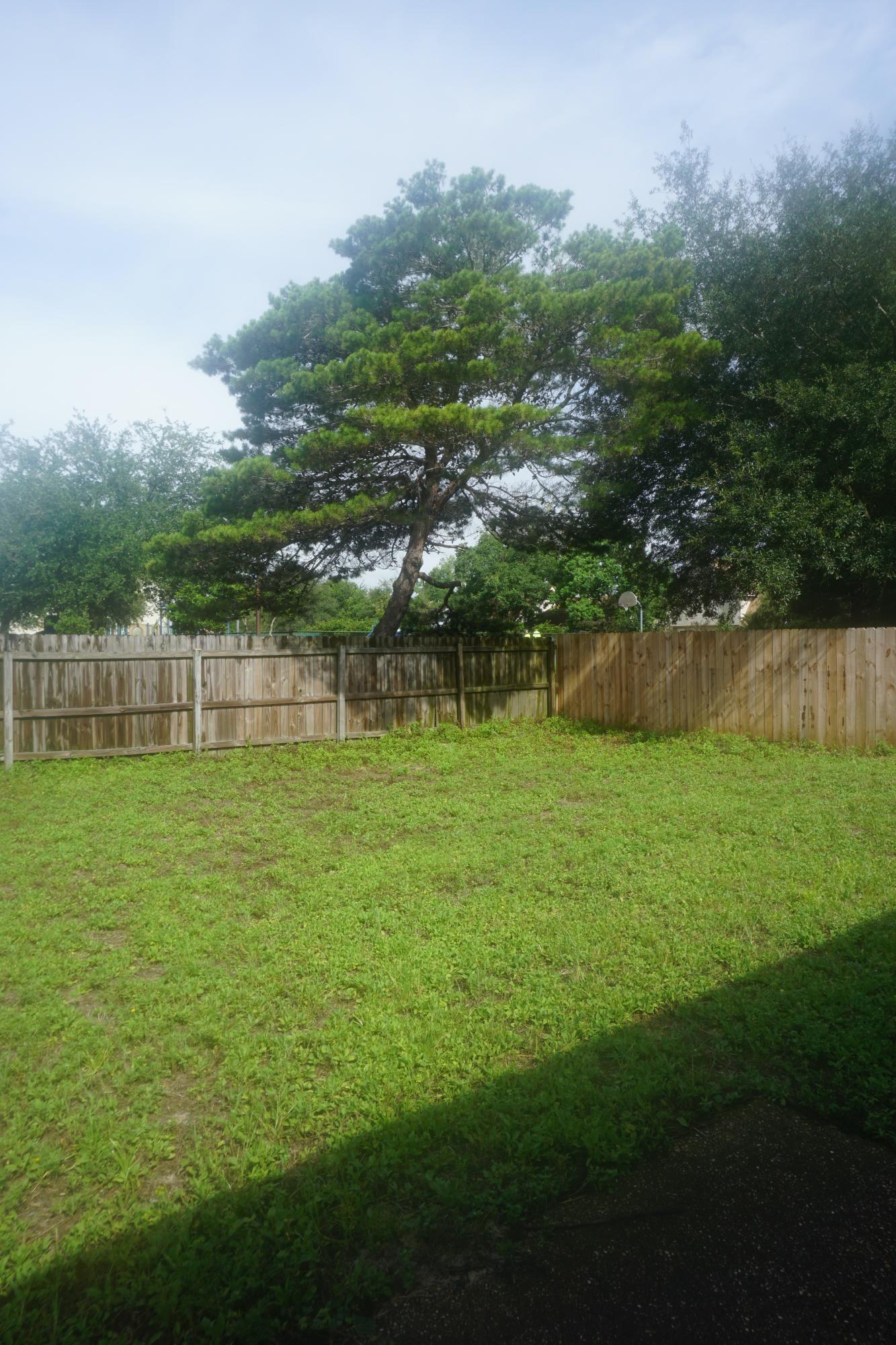 WOODLAND PARK ESTATES - Residential Lease