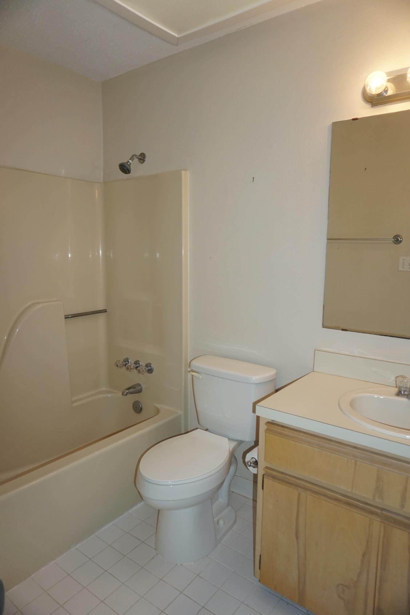 WOODLAND PARK ESTATES - Residential Lease