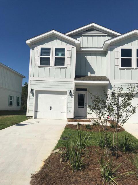 Beautiful 3 bedroom home.  Located minutes from CO HWY 30A, beaches, shopping and dining.  Centrally located to Destin and Panama City.  Walking distance to Alagua unleashed dog park., Padgett Park, nature trails and public library.