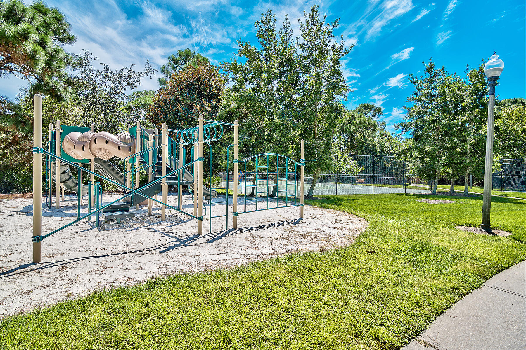 ONE WATER PLACE - Residential