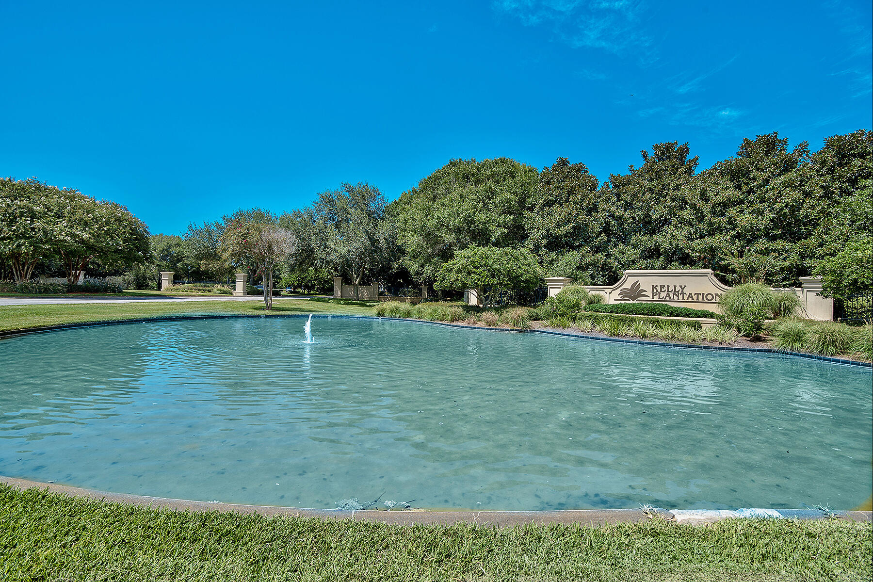 ONE WATER PLACE - Residential