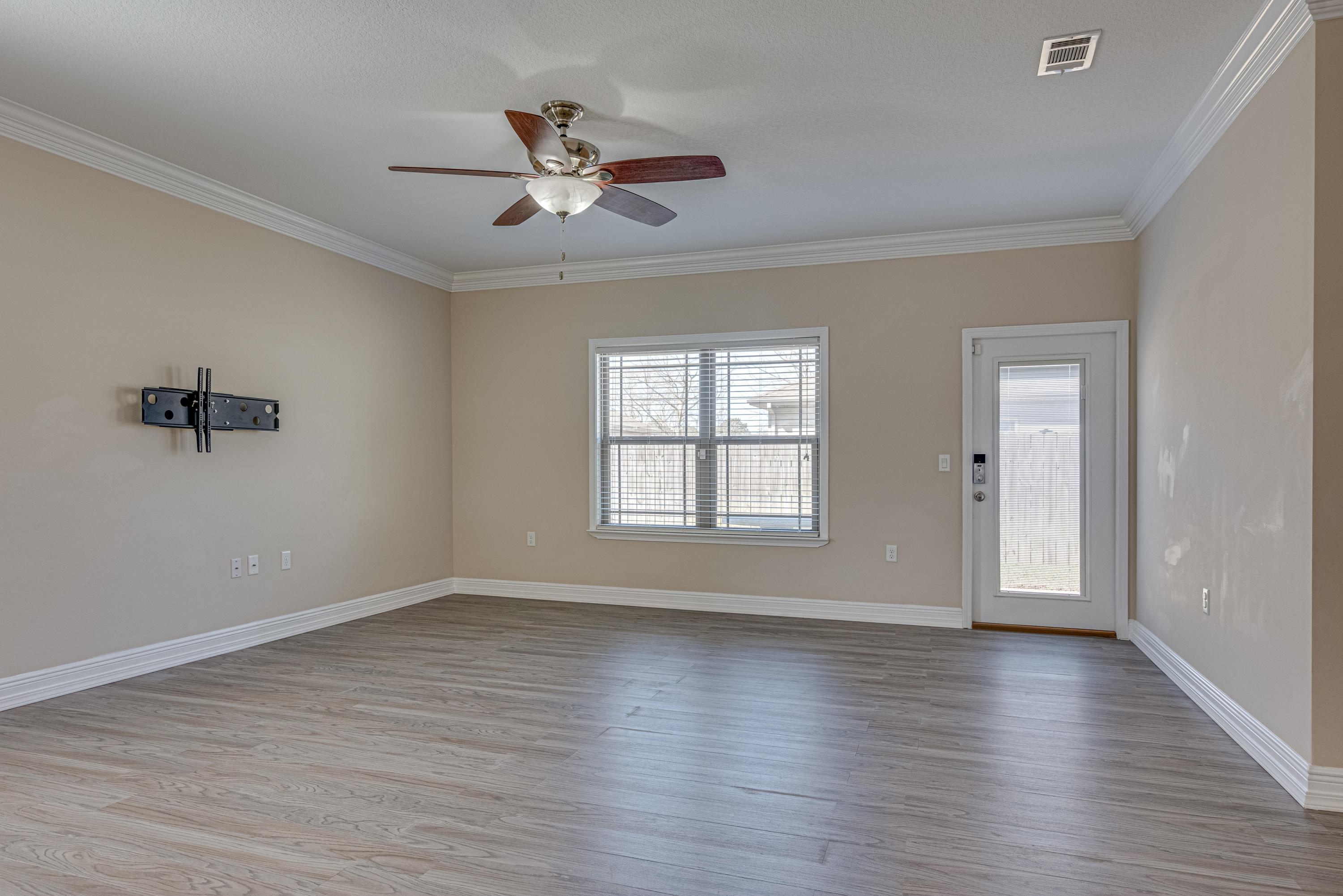 METES & BOUNDS - Residential Lease