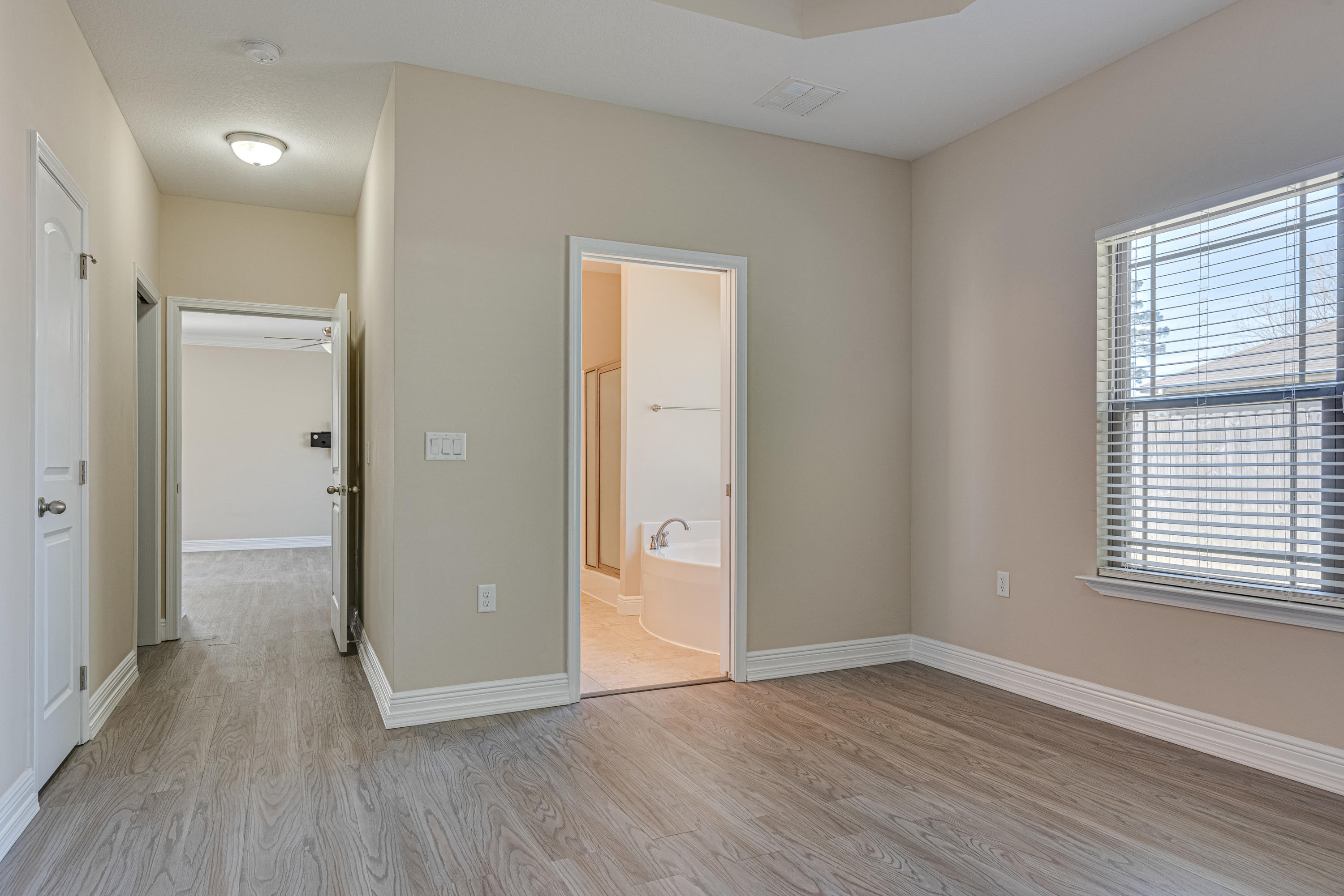 METES & BOUNDS - Residential Lease