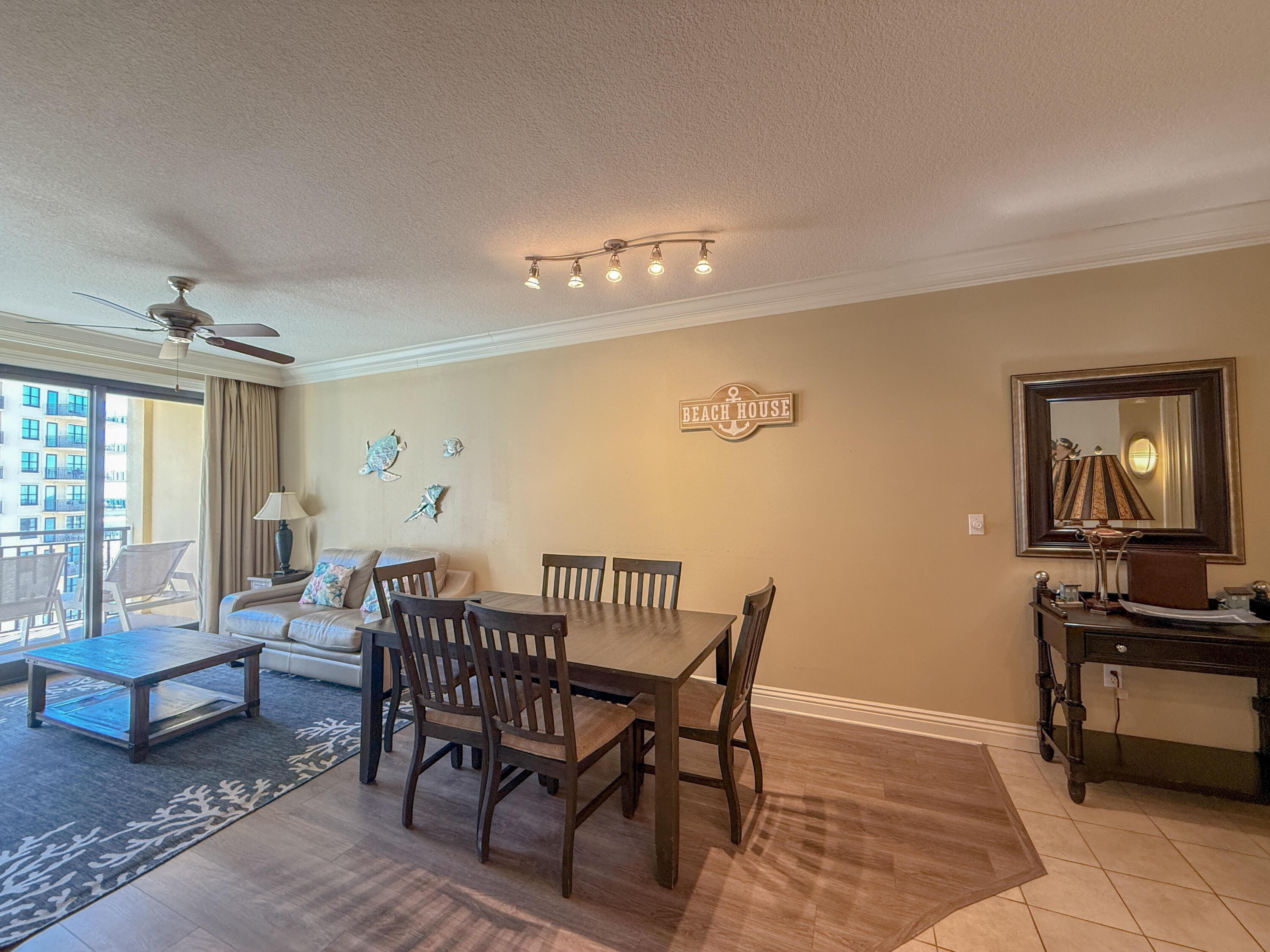EMERALD GRANDE - Residential