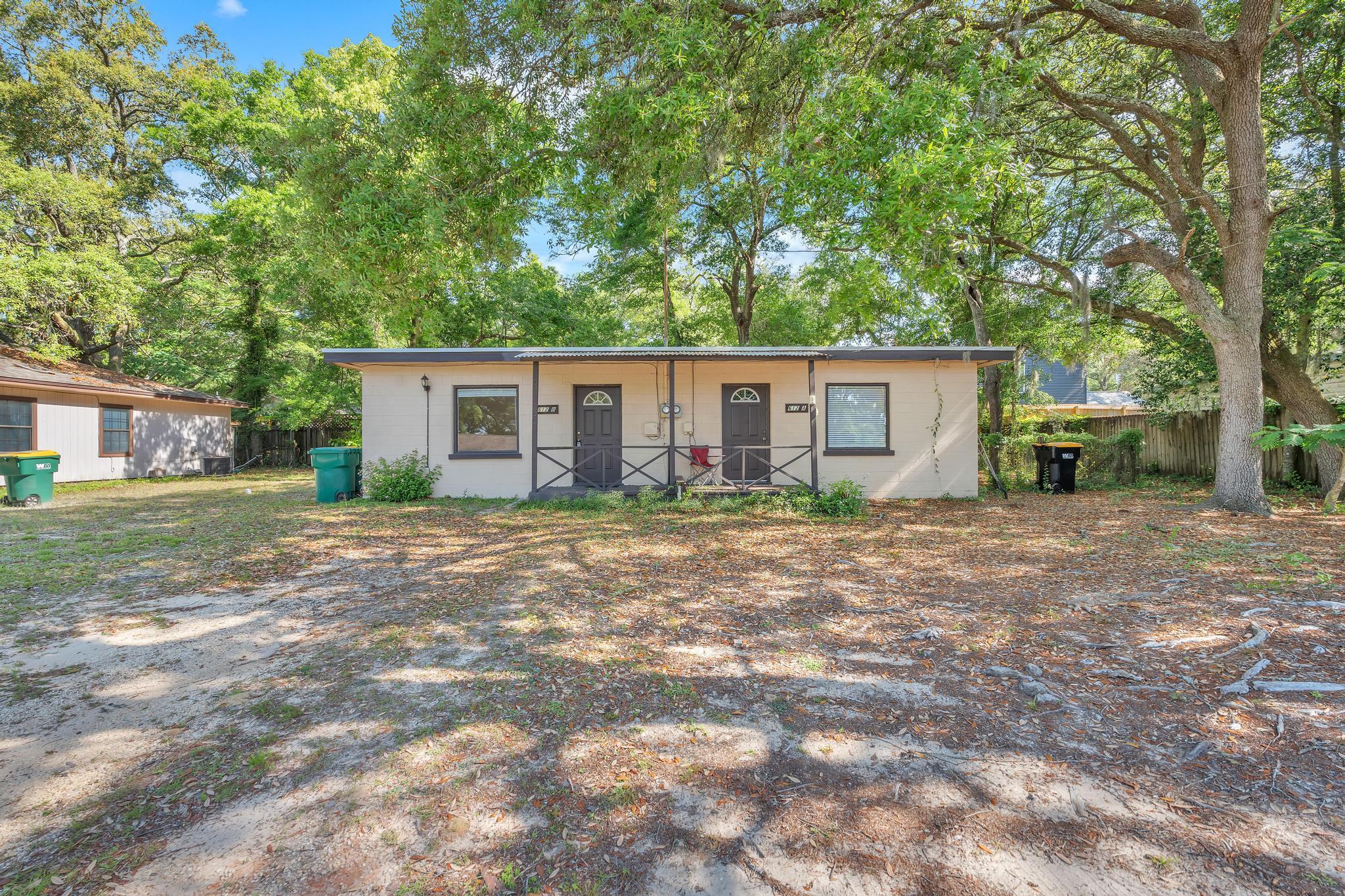 Welcome to 612 32nd Street Unit B in Niceville! This charming duplex features 1 bedroom and 1 bathroom, perfect for those seeking a cozy and comfortable living space. The interior boasts LVP flooring throughout, creating a modern and sleek look. The open layout of the house allows for plenty of natural light to fill the space, making it feel bright and inviting. The bathroom is equipped with a tile shower, adding a touch of luxury to your daily routine. Don't miss out on the opportunity to make this your new home!