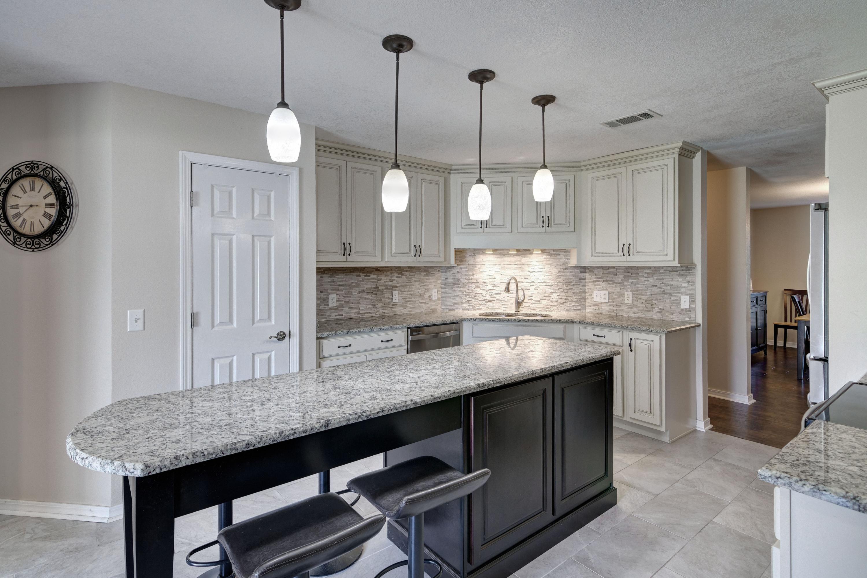 HOLLEY BY THE SEA - Residential