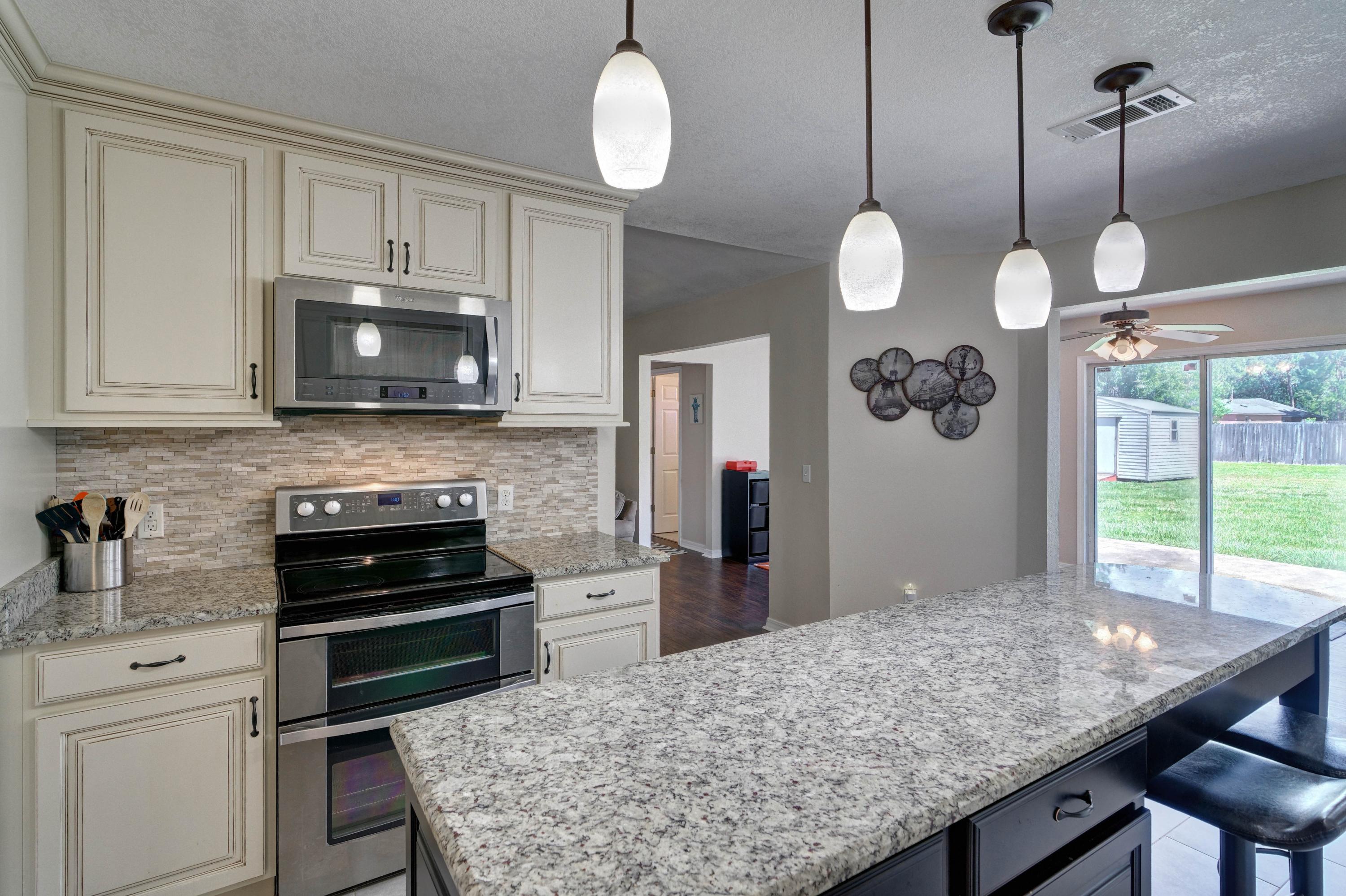 HOLLEY BY THE SEA - Residential