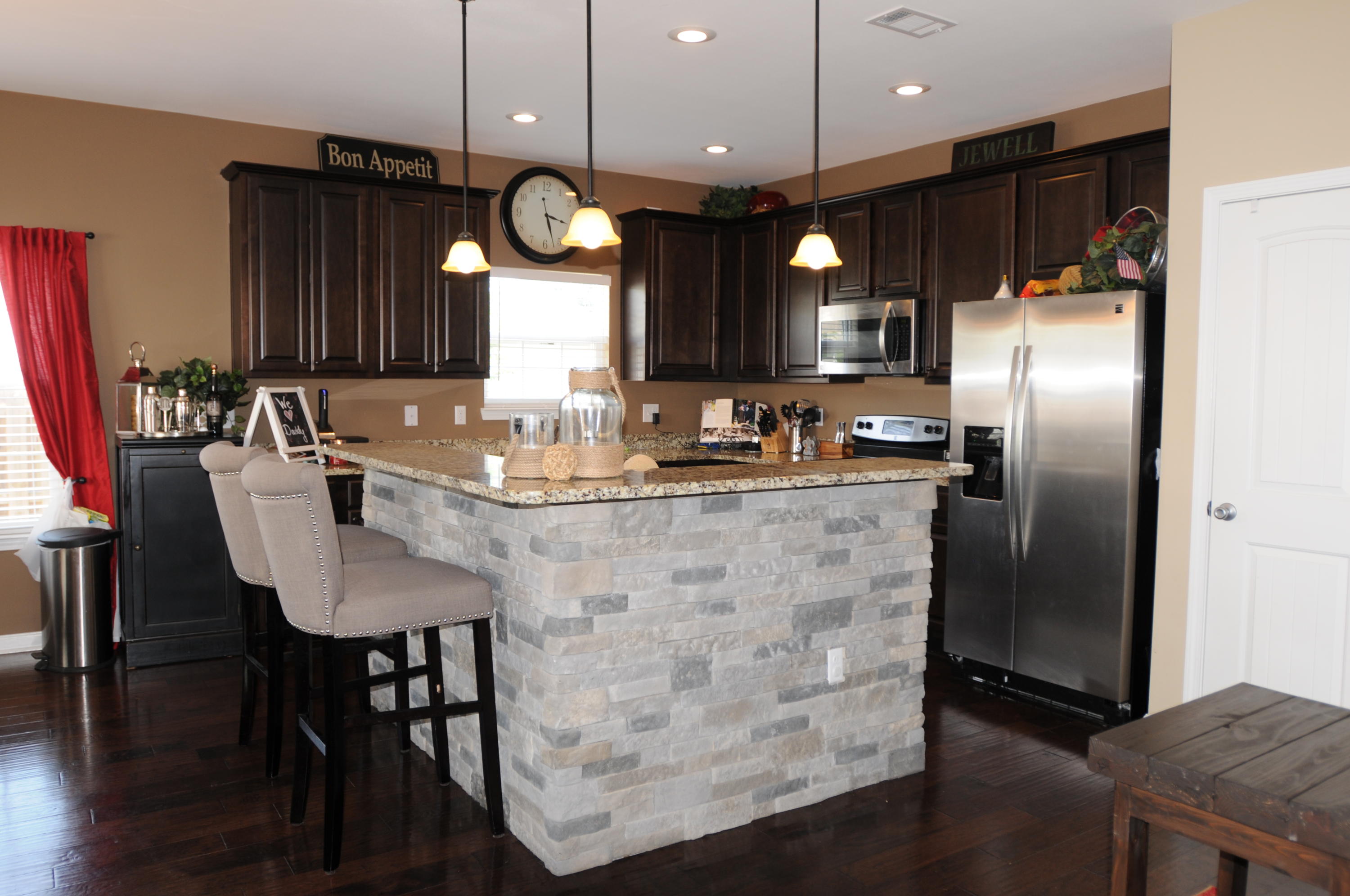 REDWOOD VILLAGE - Residential