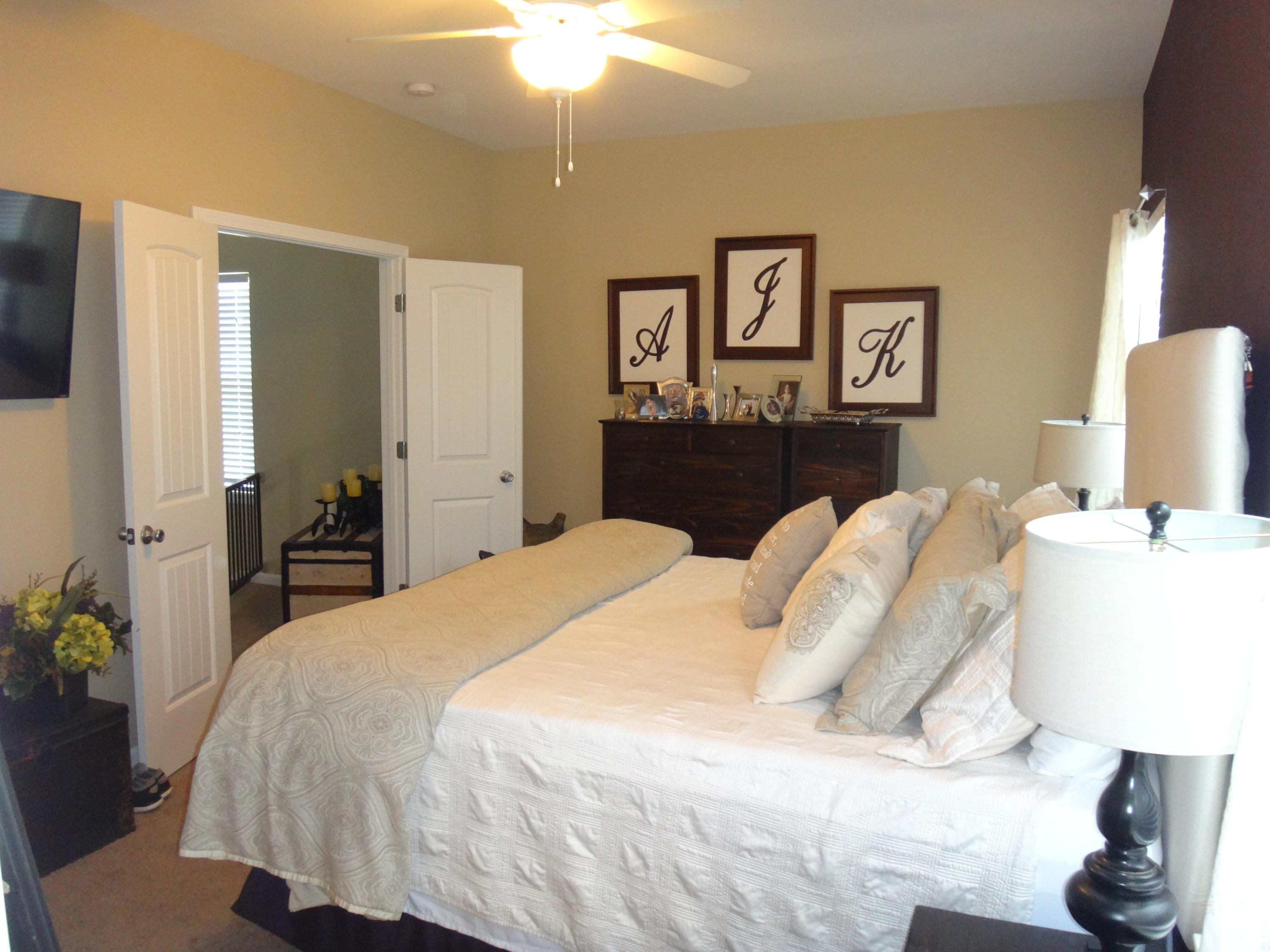 REDWOOD VILLAGE - Residential