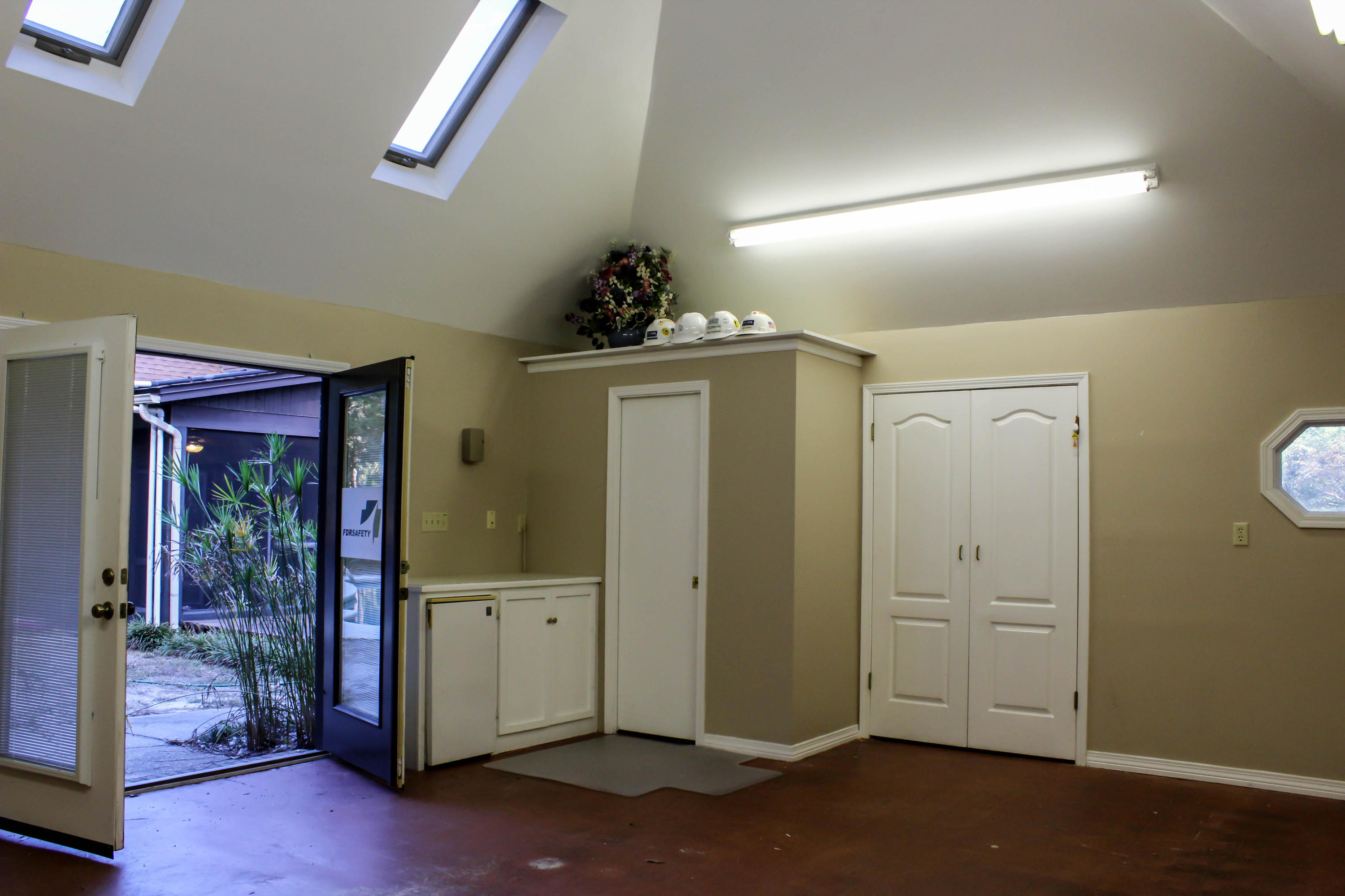 KENNEDY LAKES NORTH - Residential Lease