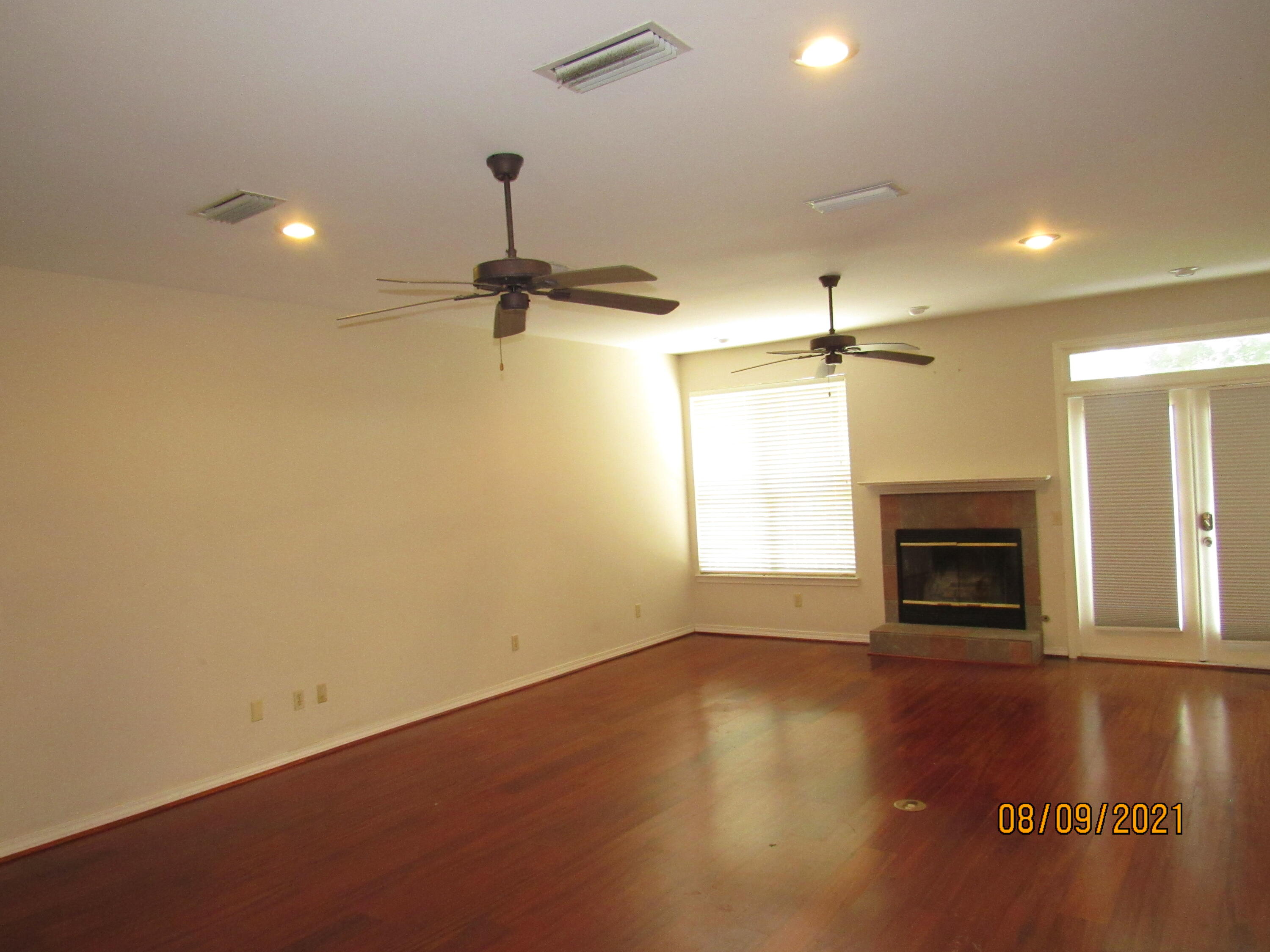 BAY GROVE - Residential Lease