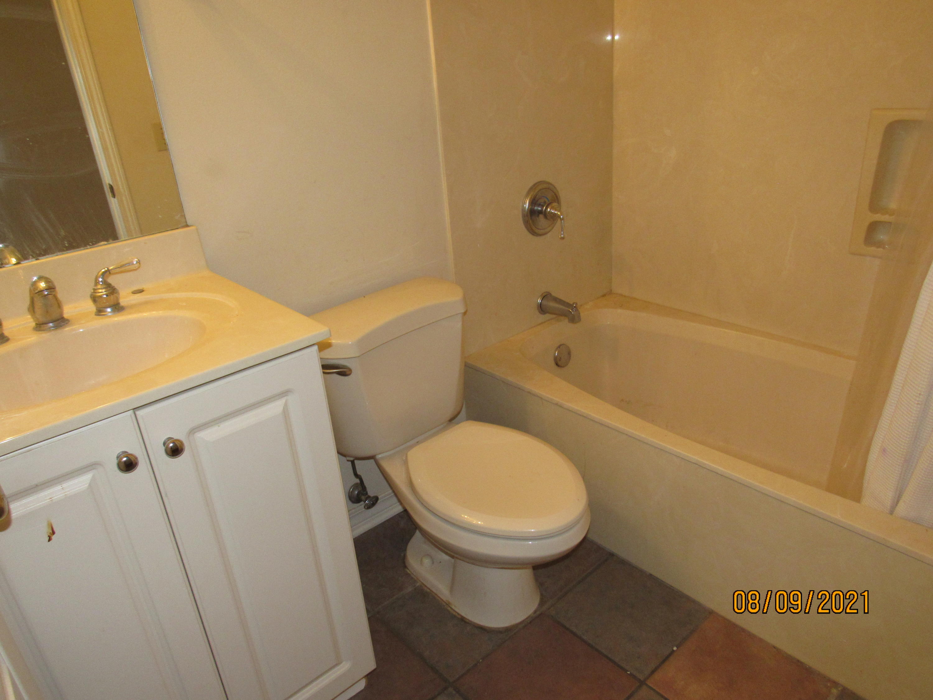 BAY GROVE - Residential Lease