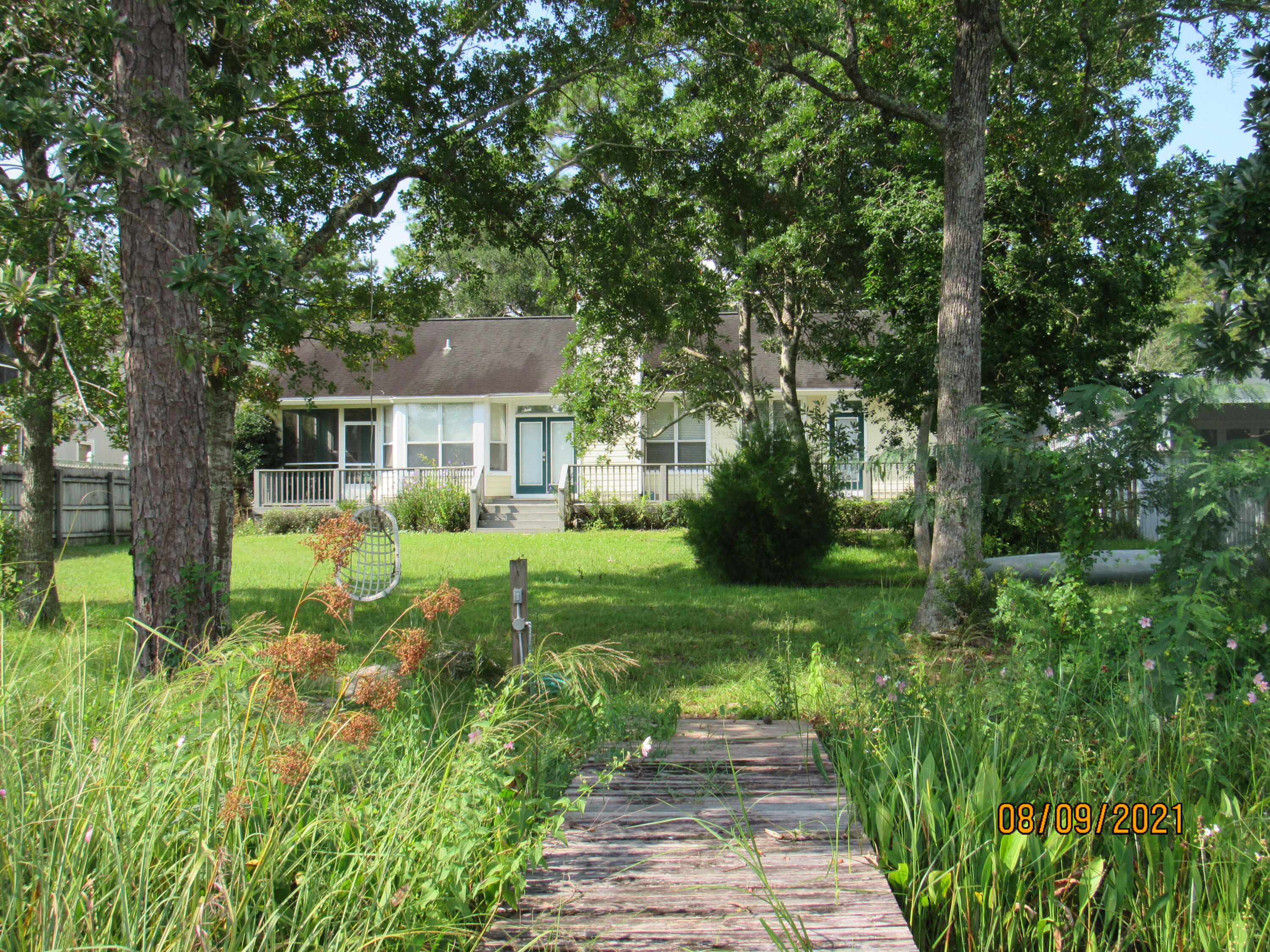 BAY GROVE - Residential Lease