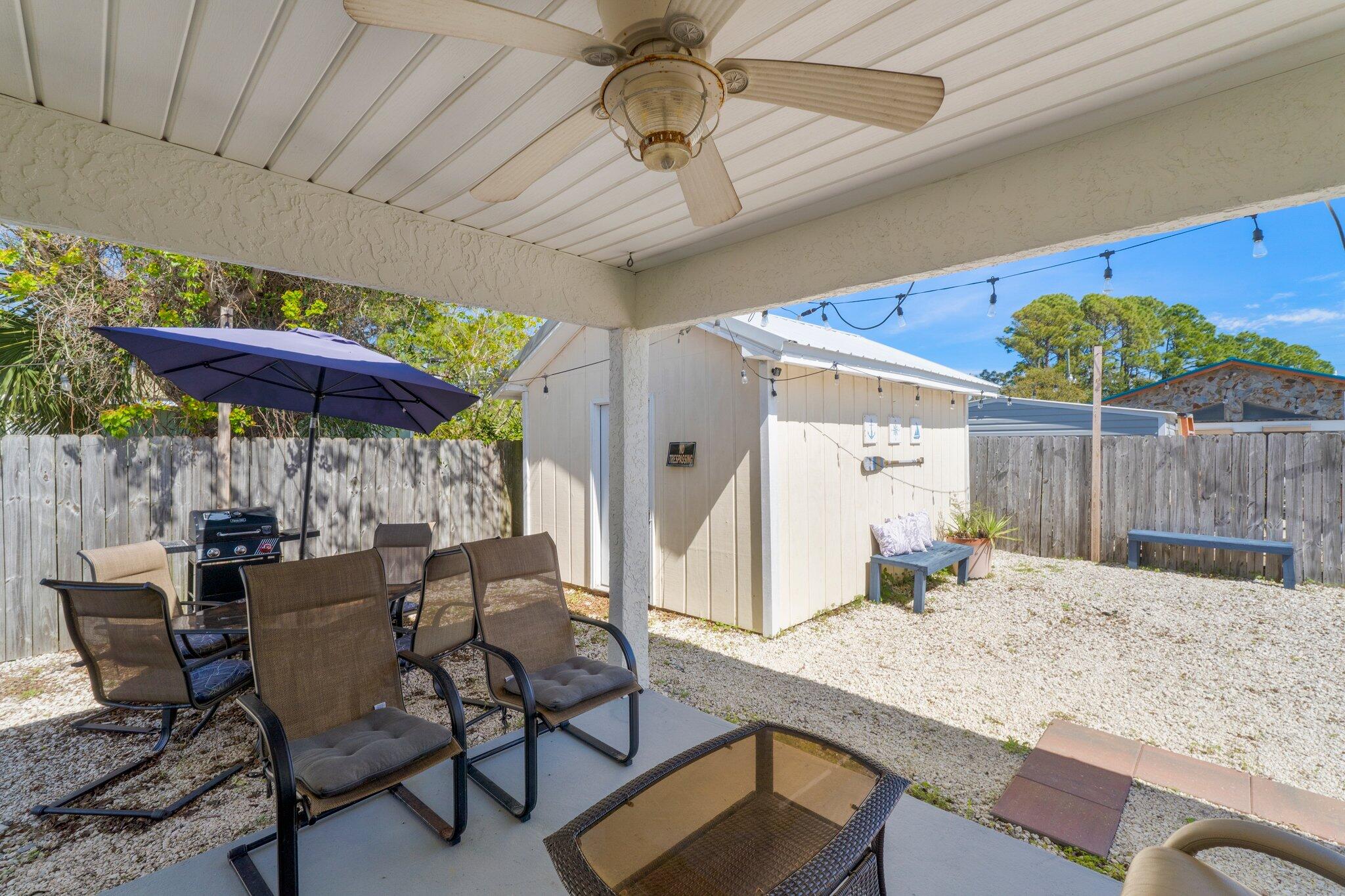 HOLIDAY BEACH - Residential
