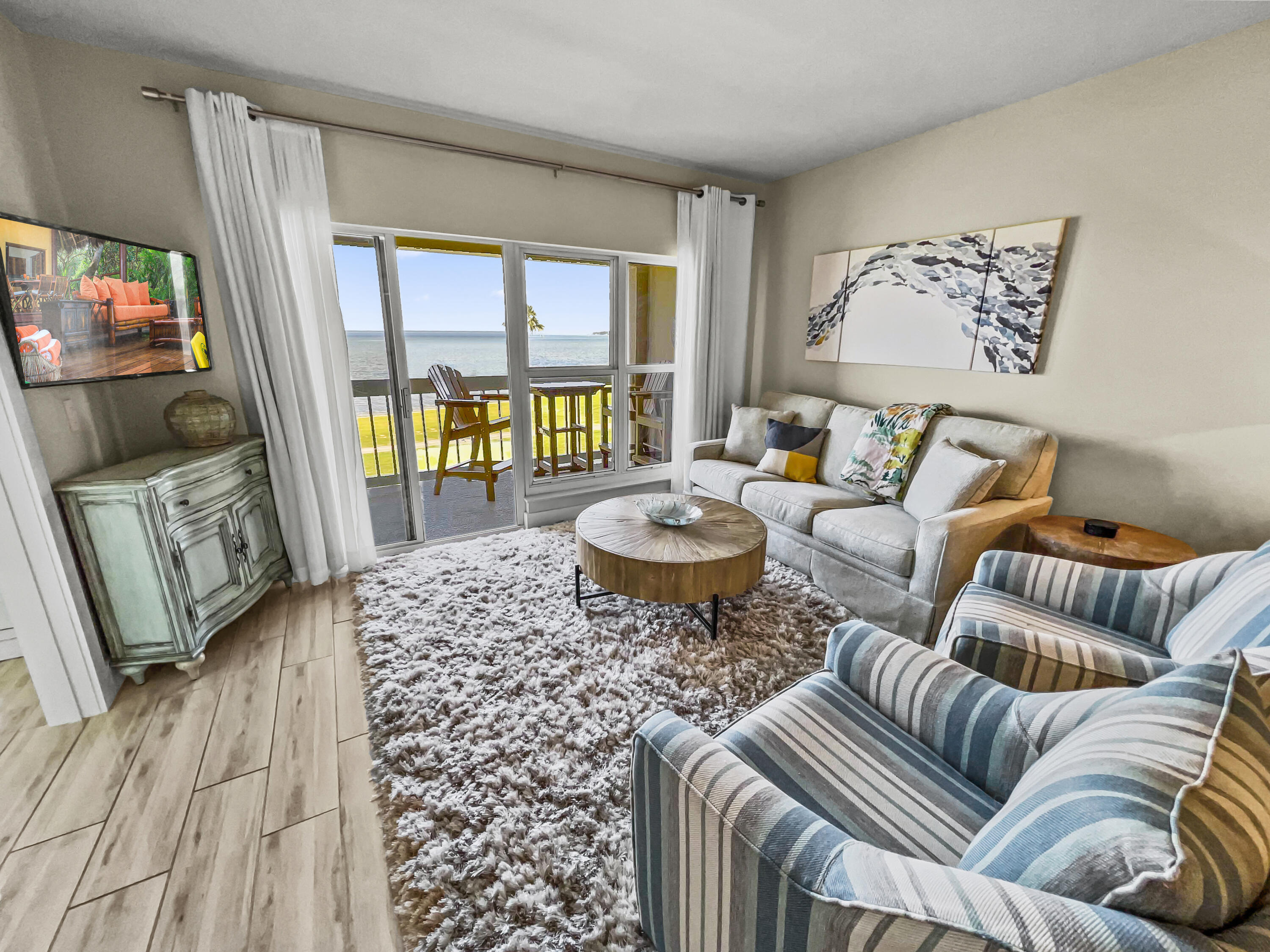 PLAYERS CLUB ON THE BAY THE - Residential