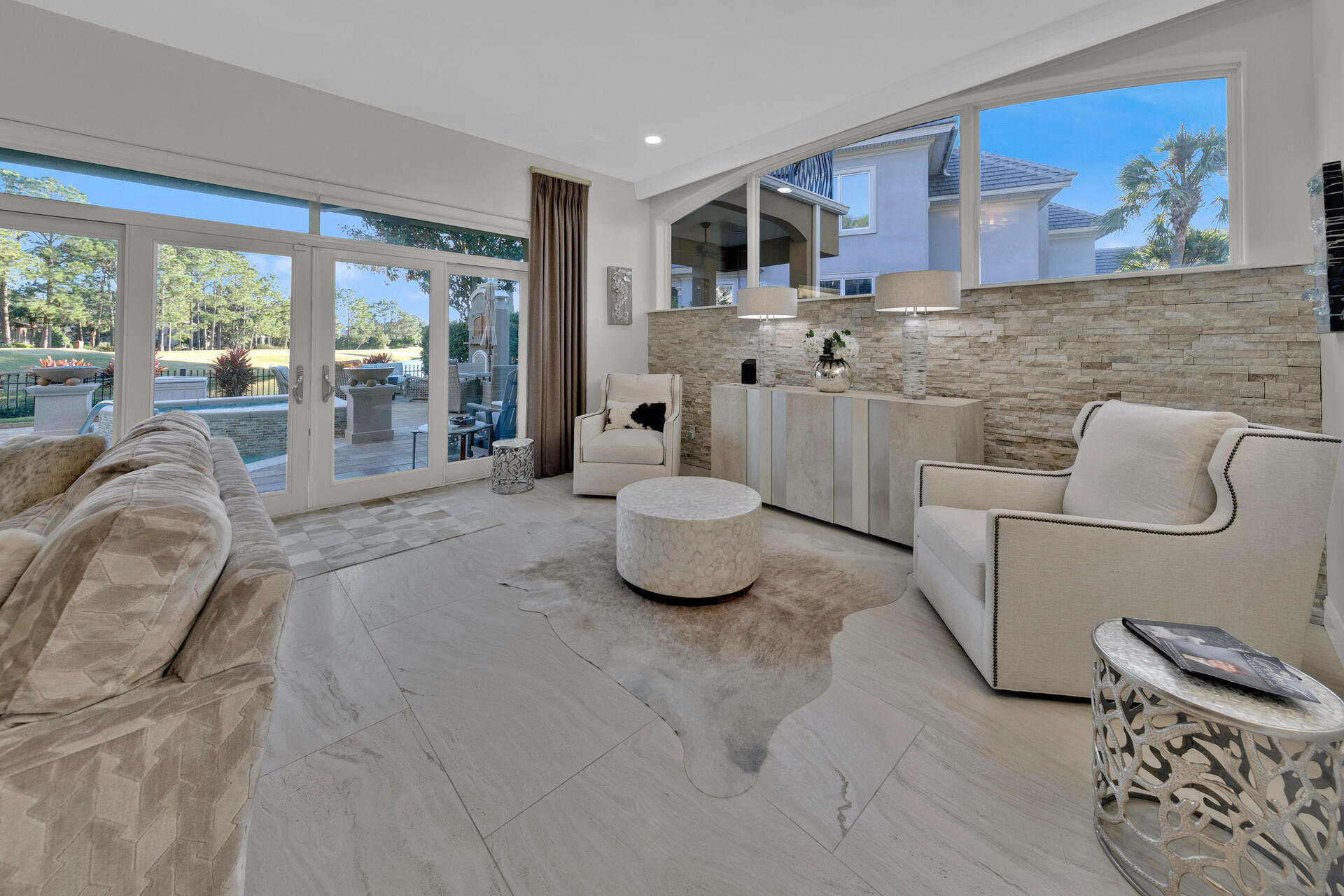 BURNT PINE - Residential