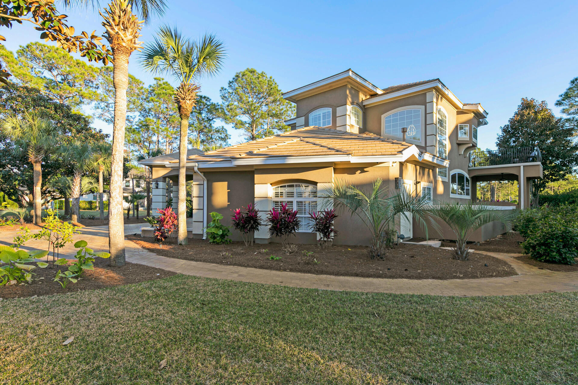 BURNT PINE - Residential