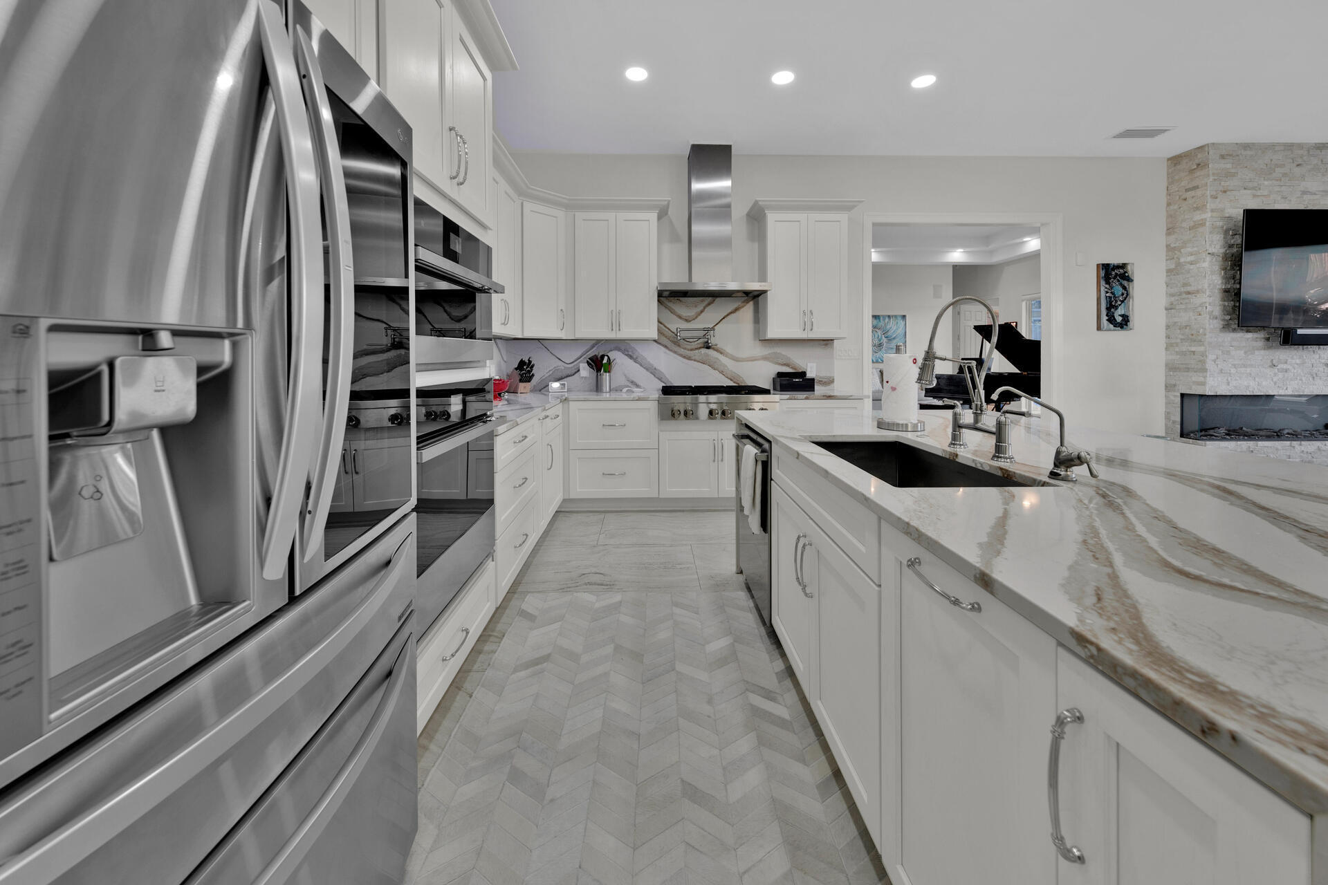 BURNT PINE - Residential