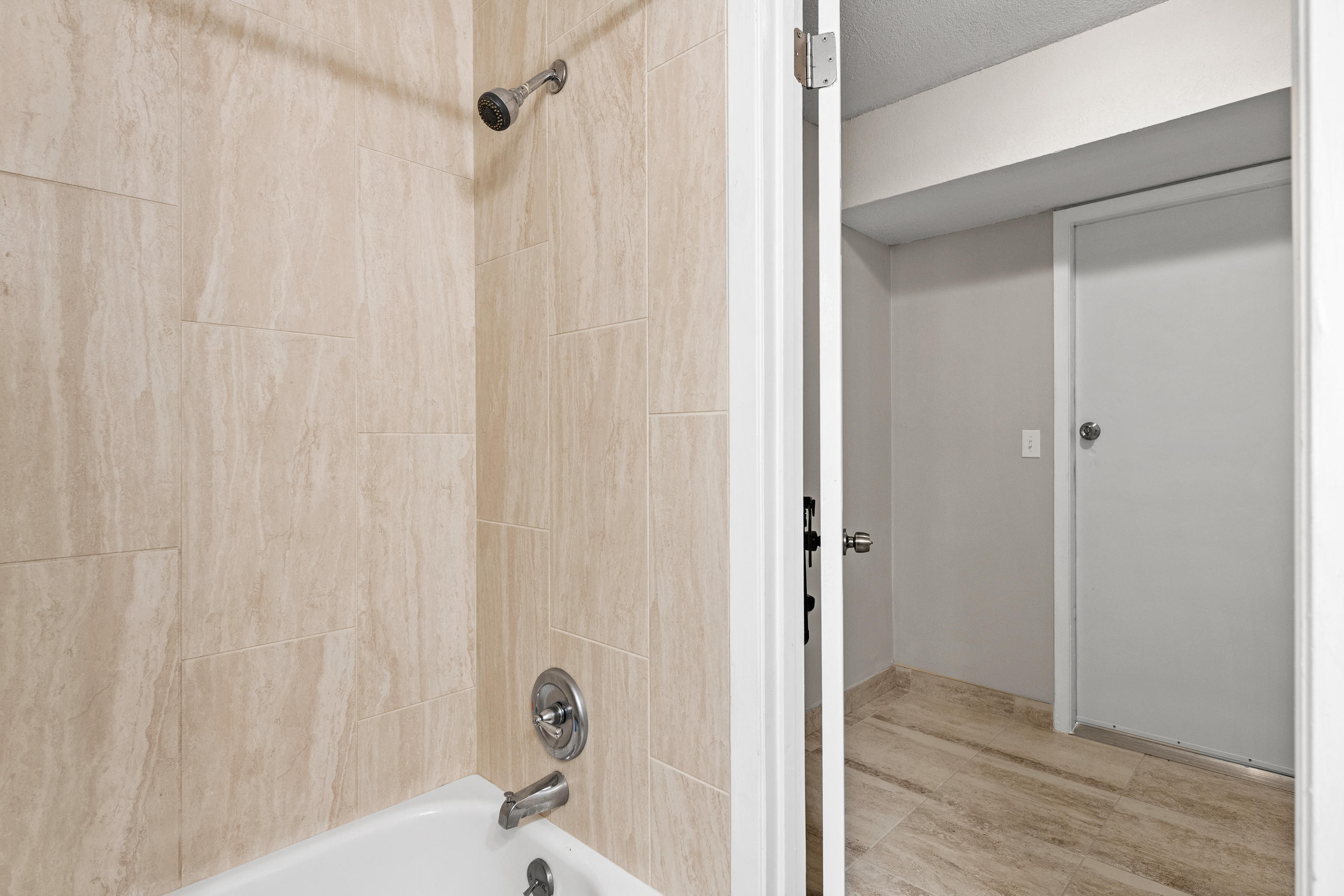Chateau Pres De La Mer - Residential Lease