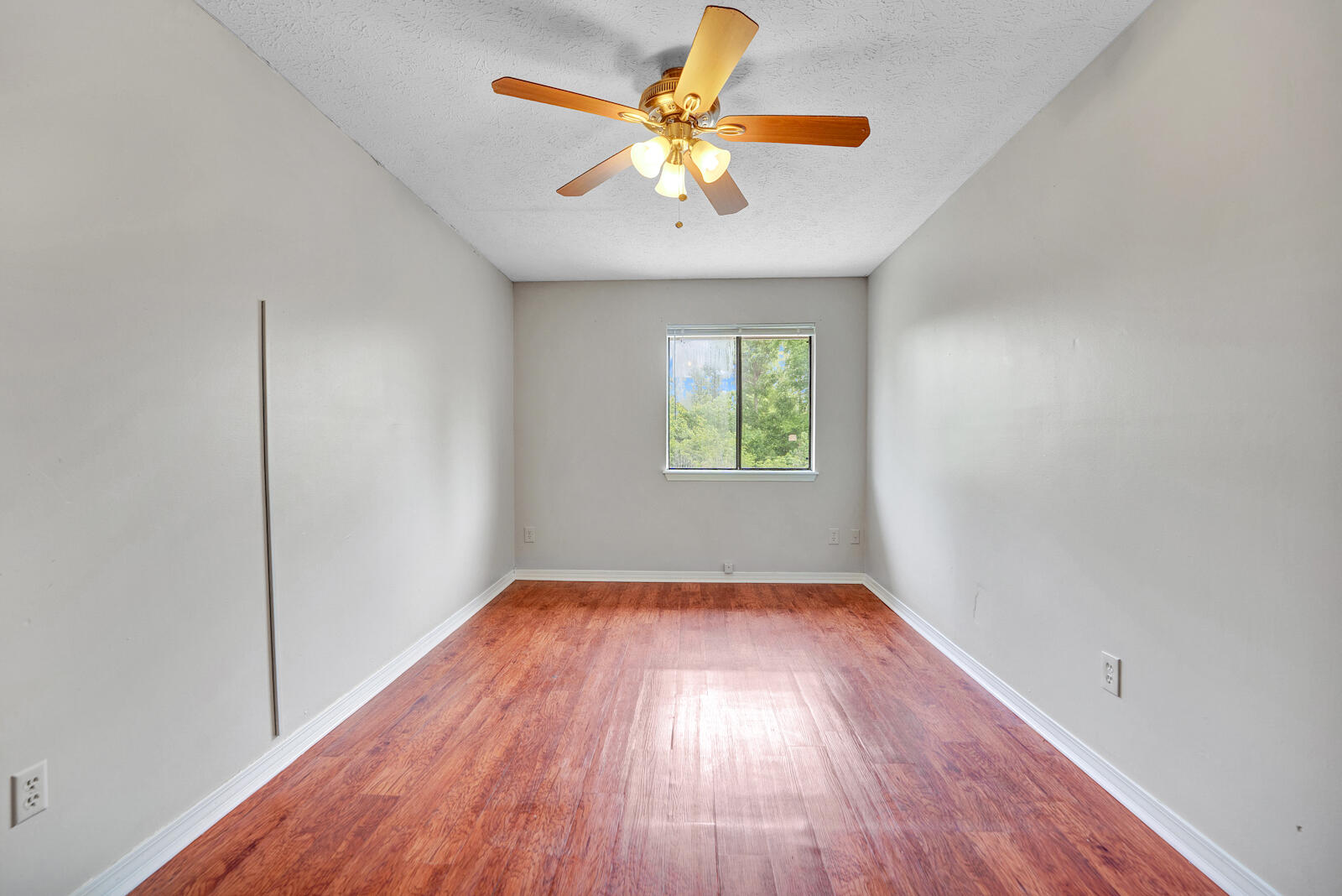 NORTHSIDE ESTATES - Residential Lease