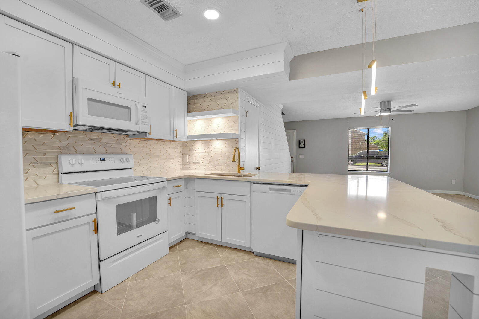 NORTHSIDE ESTATES - Residential Lease