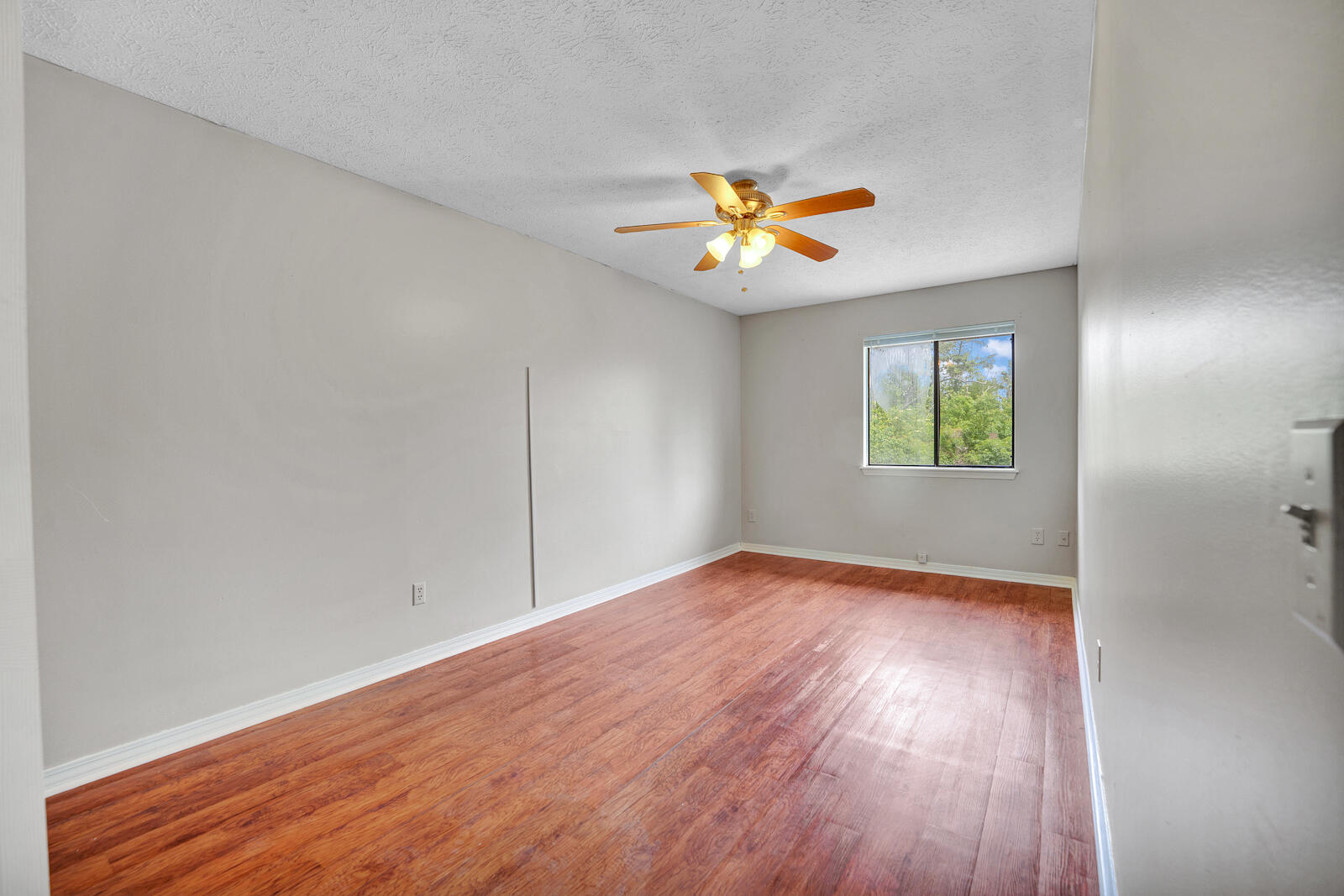 NORTHSIDE ESTATES - Residential Lease