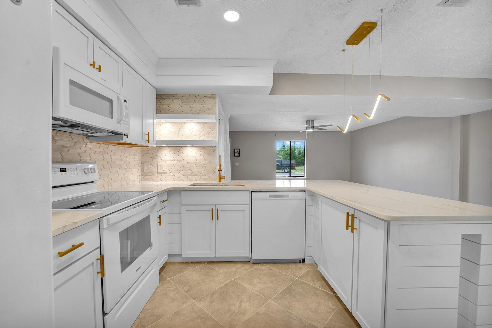 NORTHSIDE ESTATES - Residential Lease