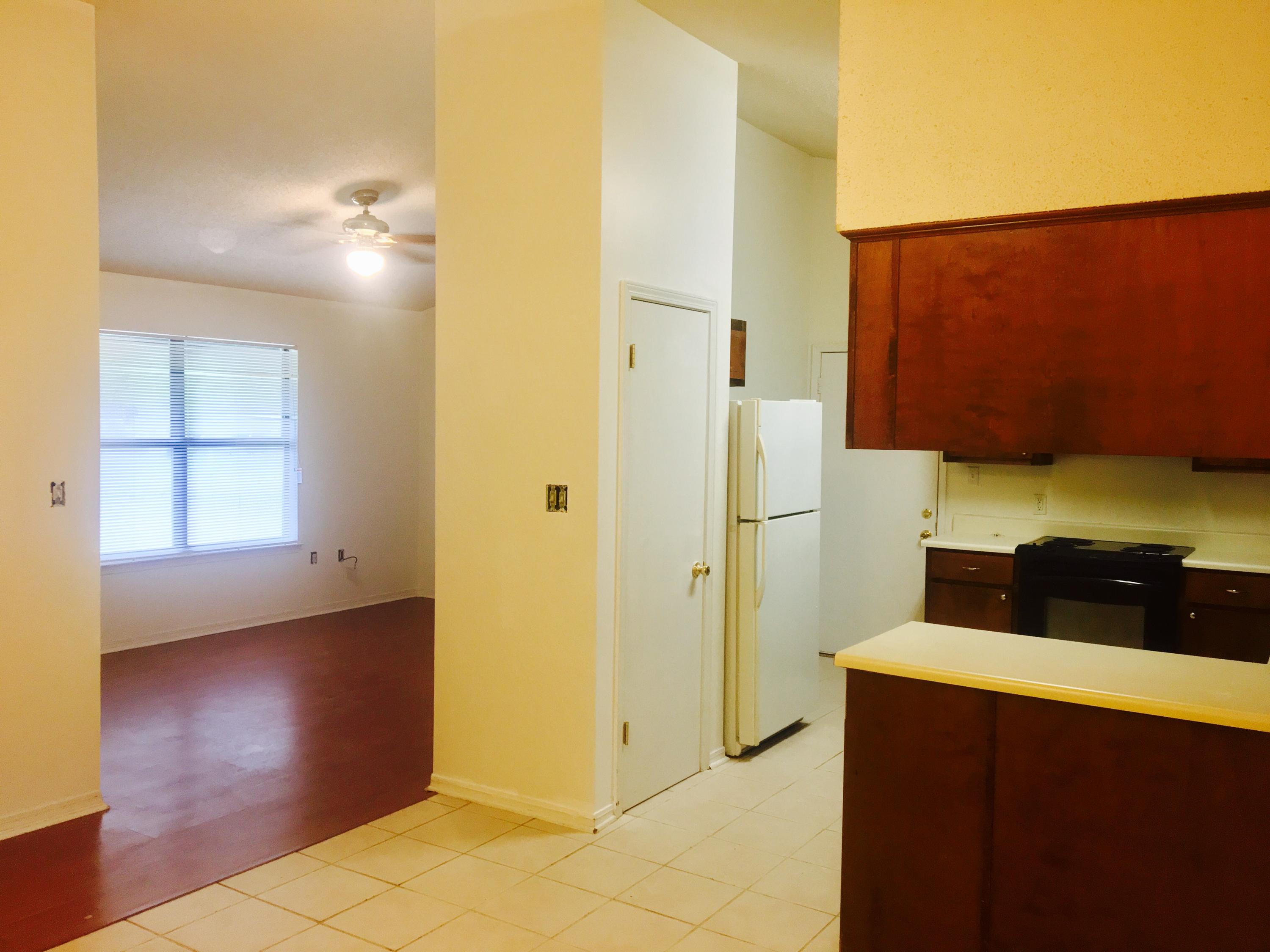 COUNTRYVIEW ESTATES - Residential Lease