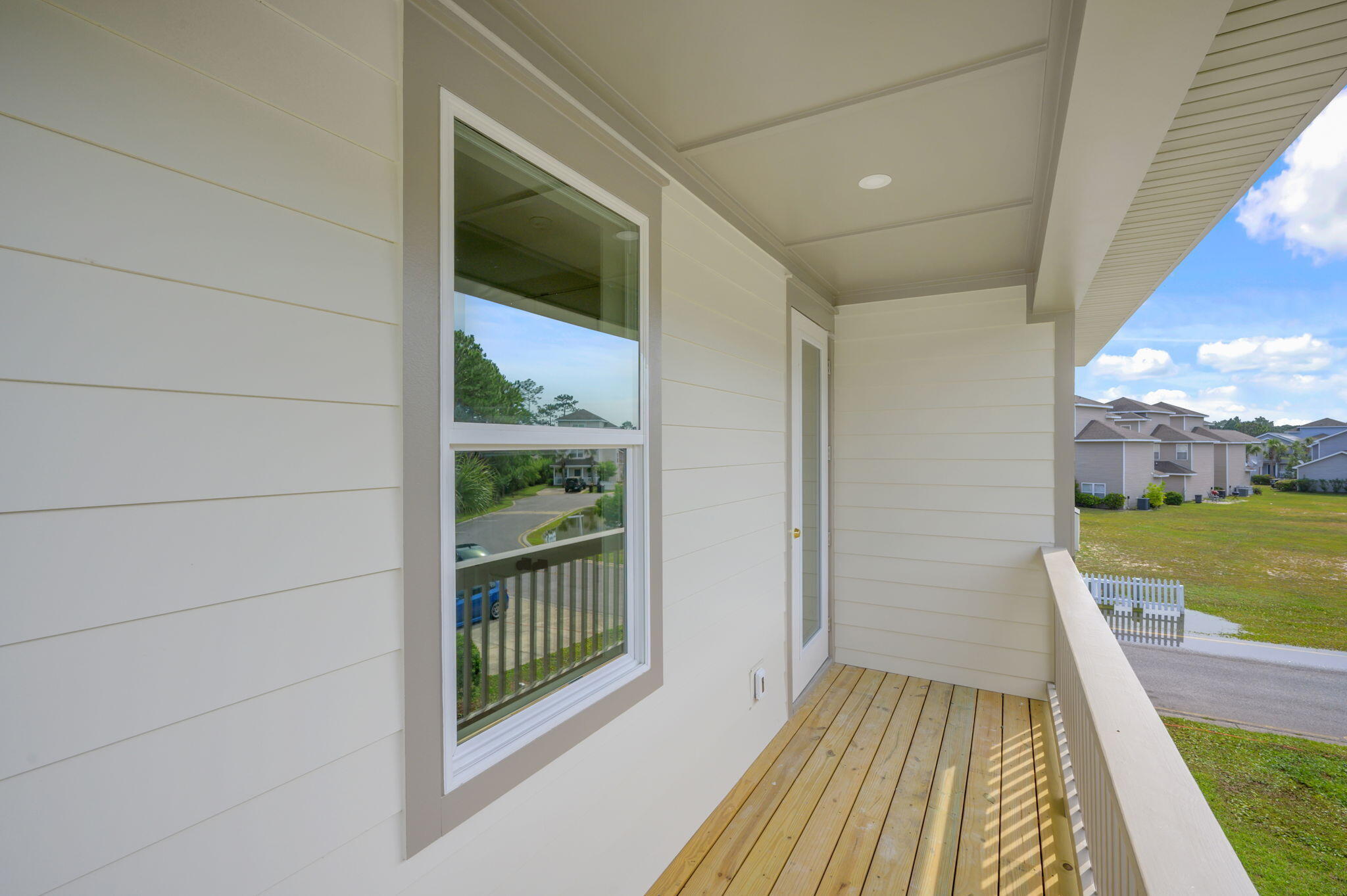 ENCHANTED ESTATES - Residential Lease