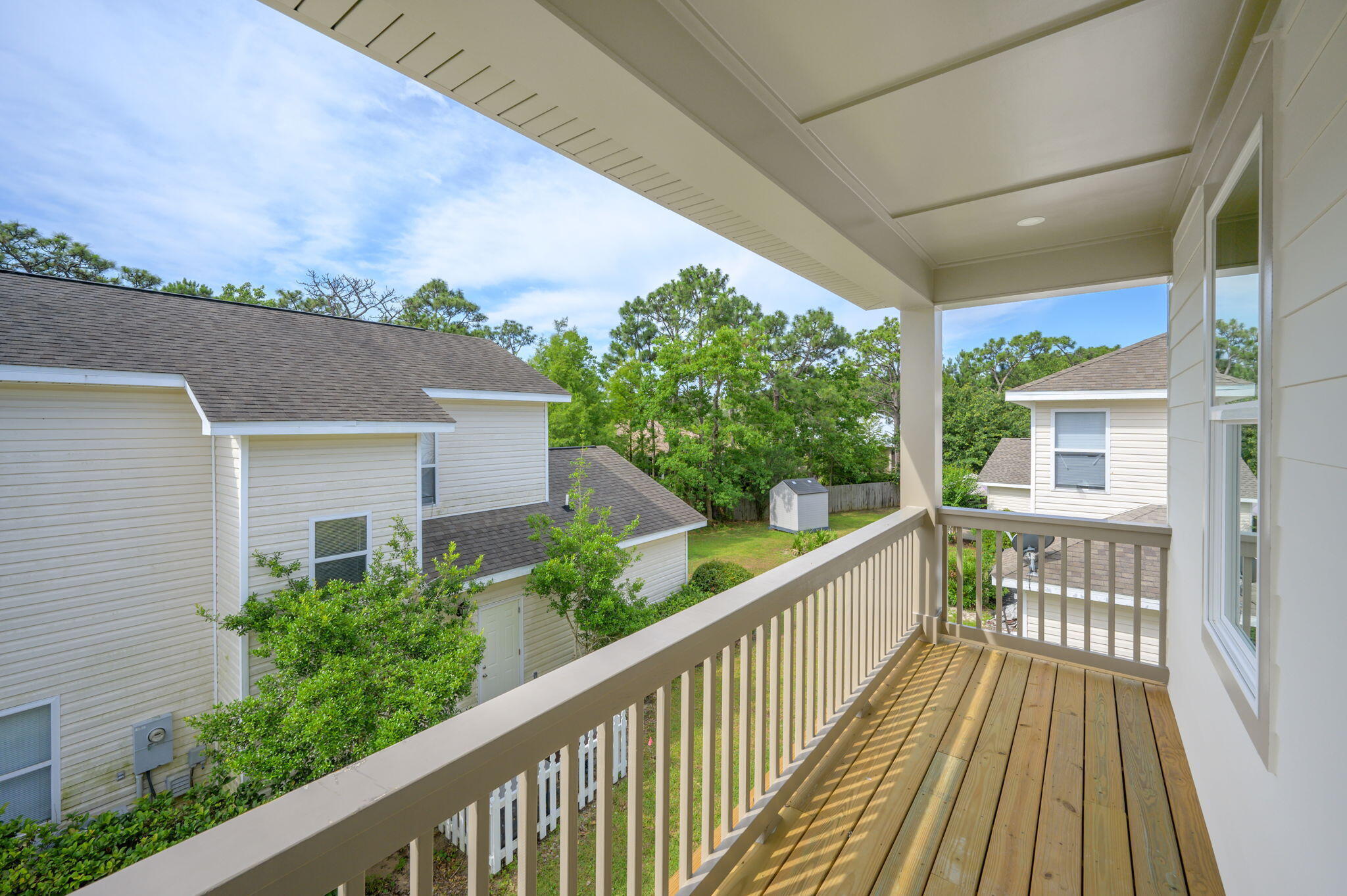 ENCHANTED ESTATES - Residential Lease