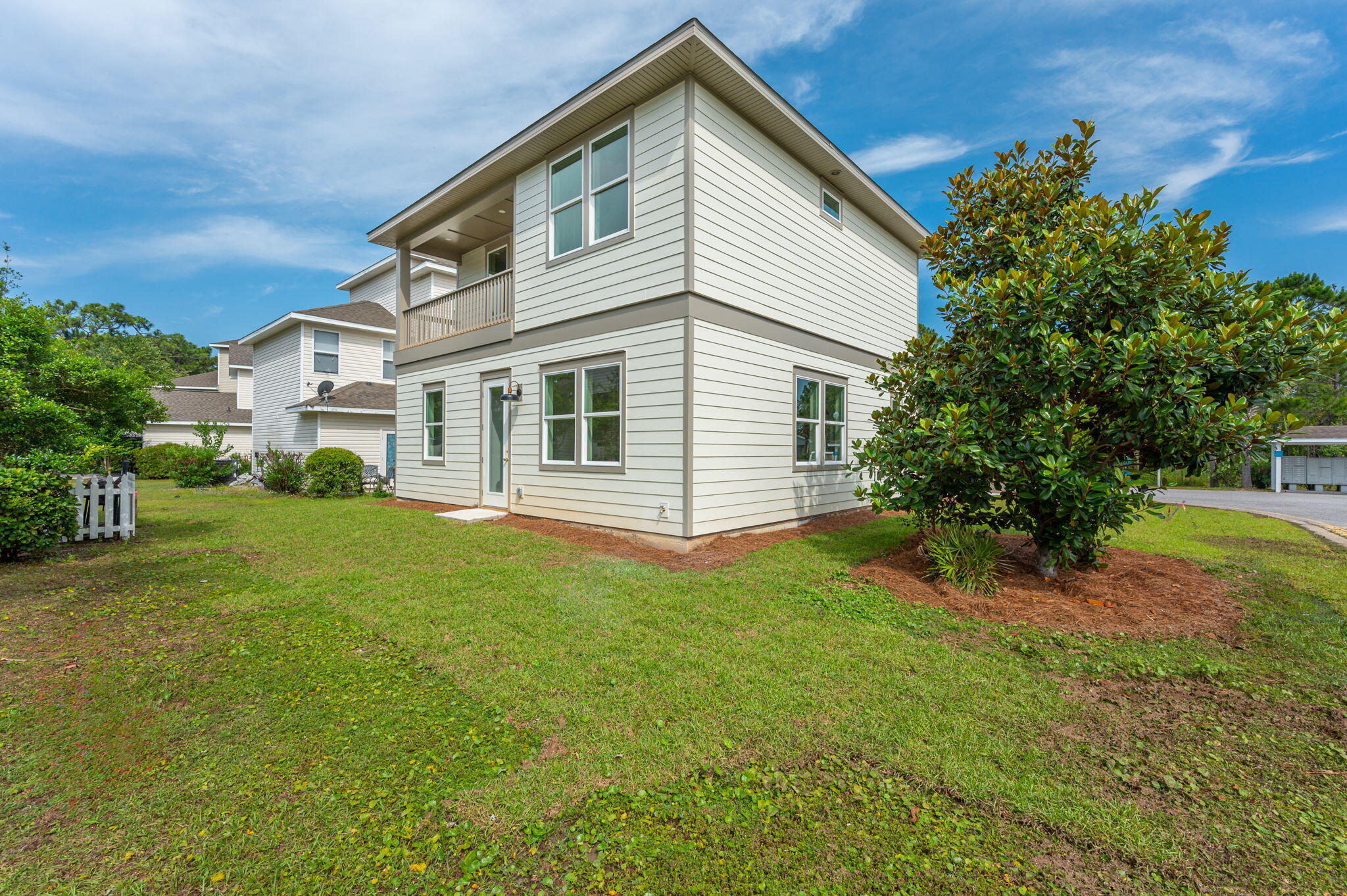 ENCHANTED ESTATES - Residential Lease