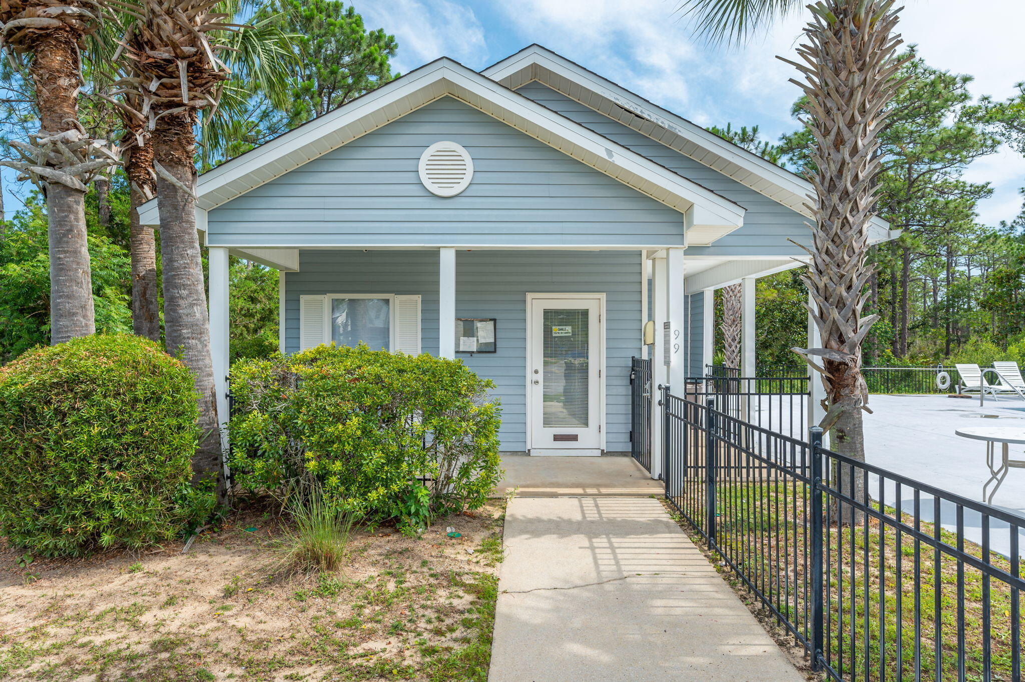 ENCHANTED ESTATES - Residential Lease