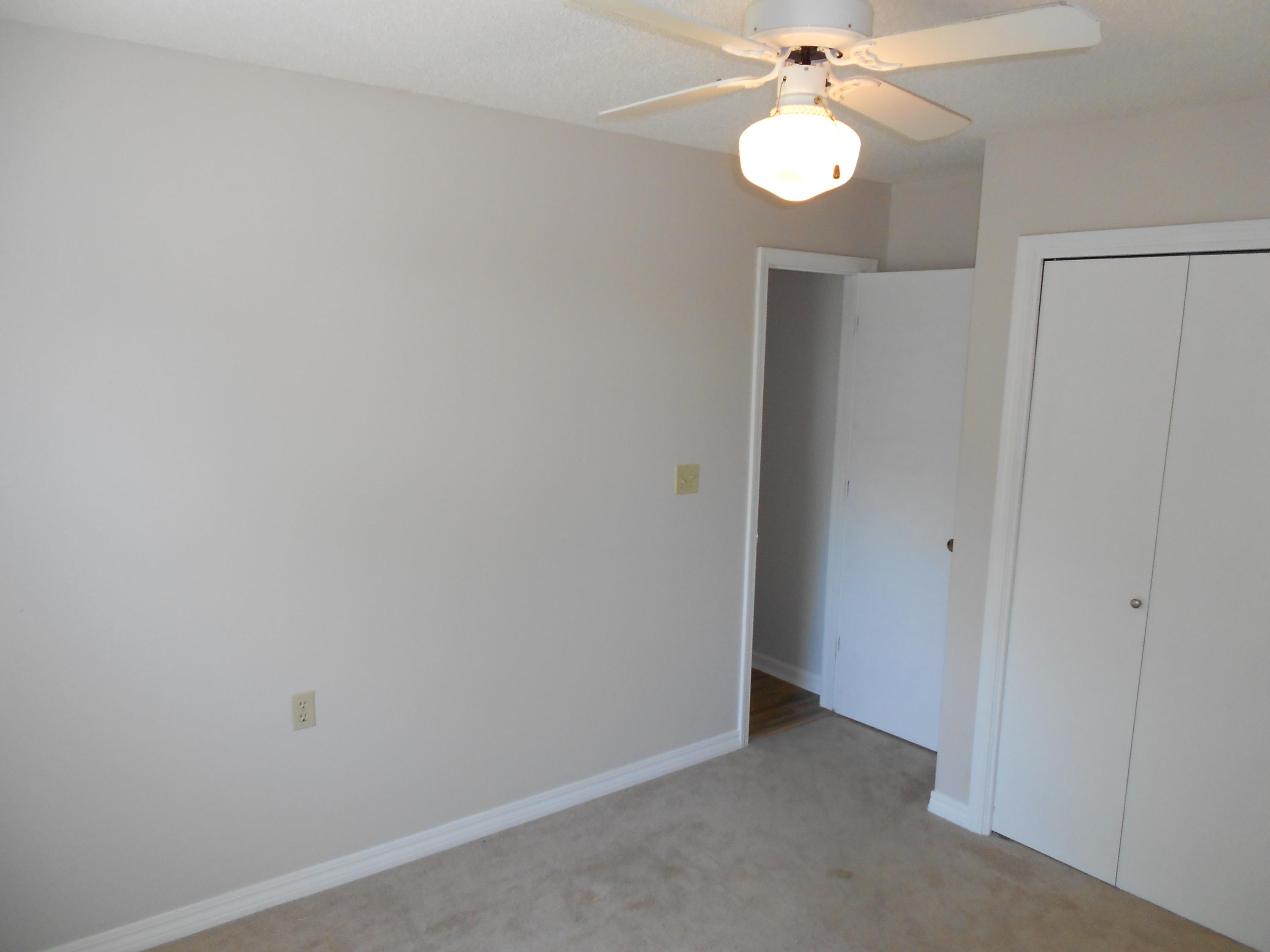 MARINERS COVE - Residential Lease