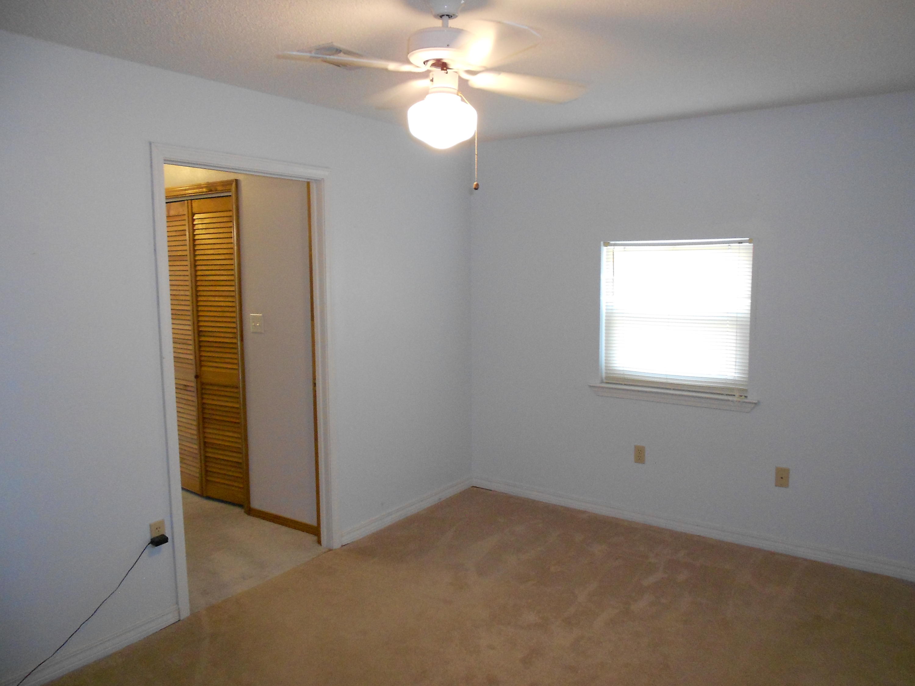 MARINERS COVE - Residential Lease