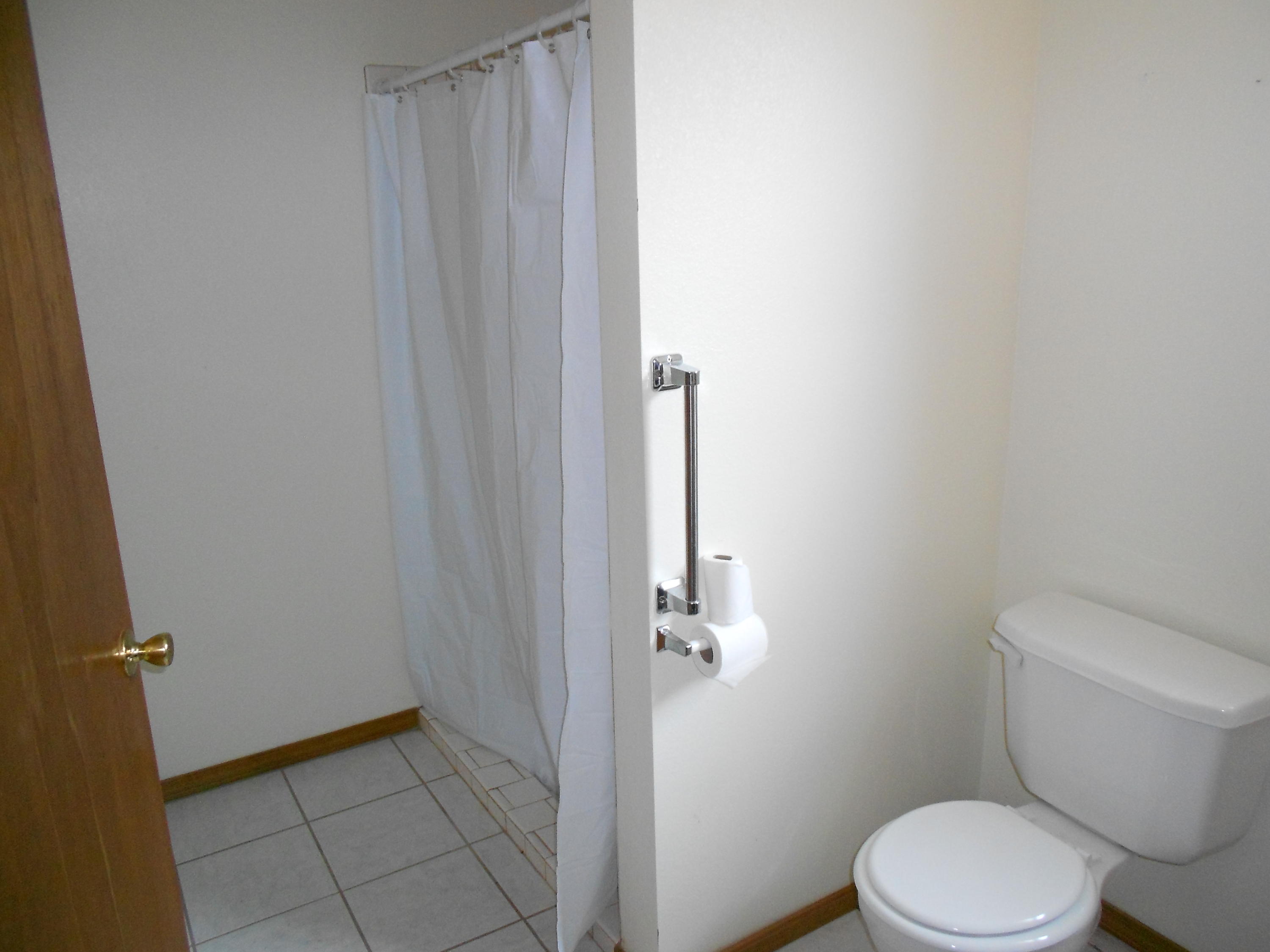MARINERS COVE - Residential Lease