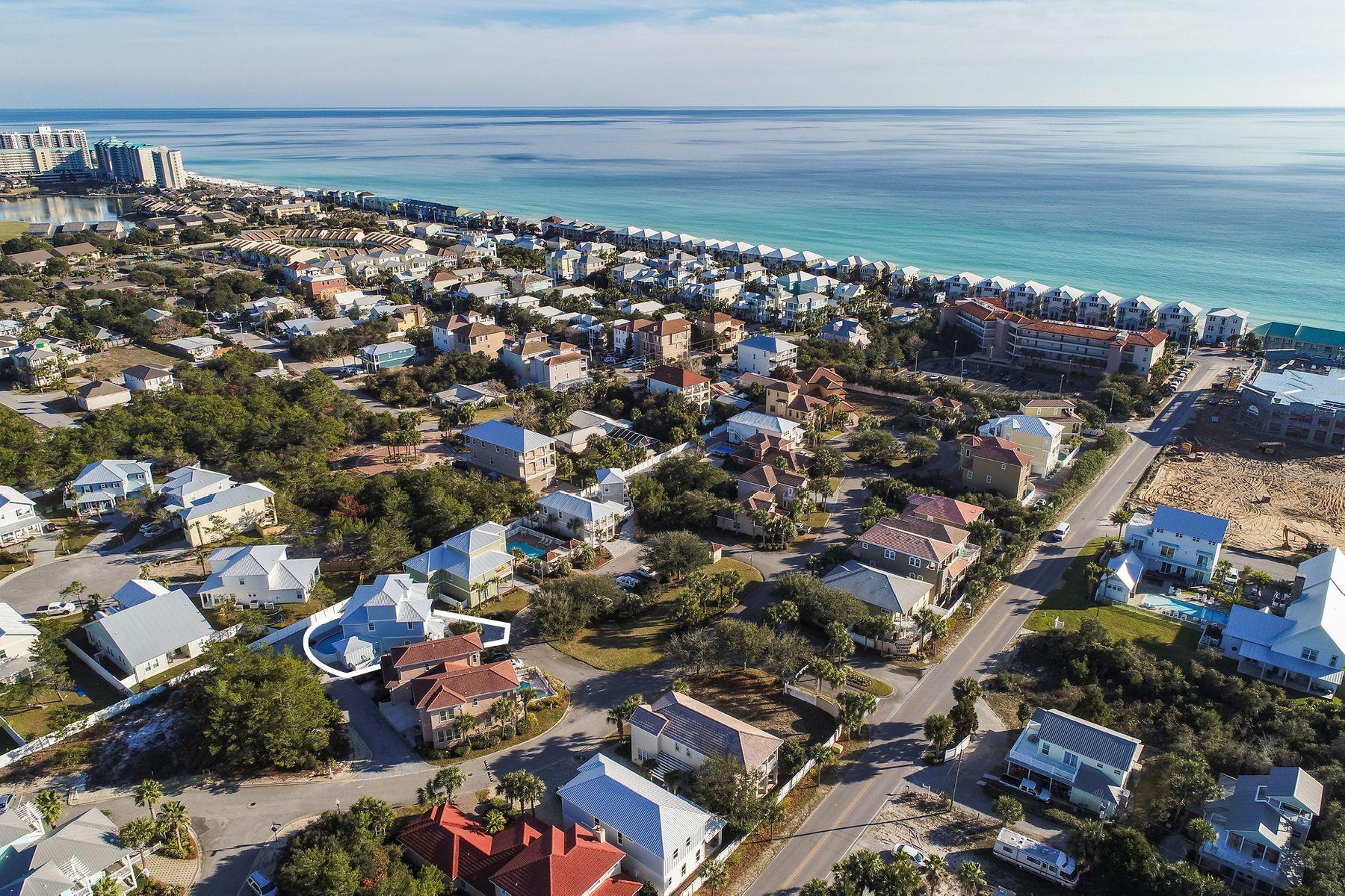 EMERALD WATERS VILLAGE - Residential
