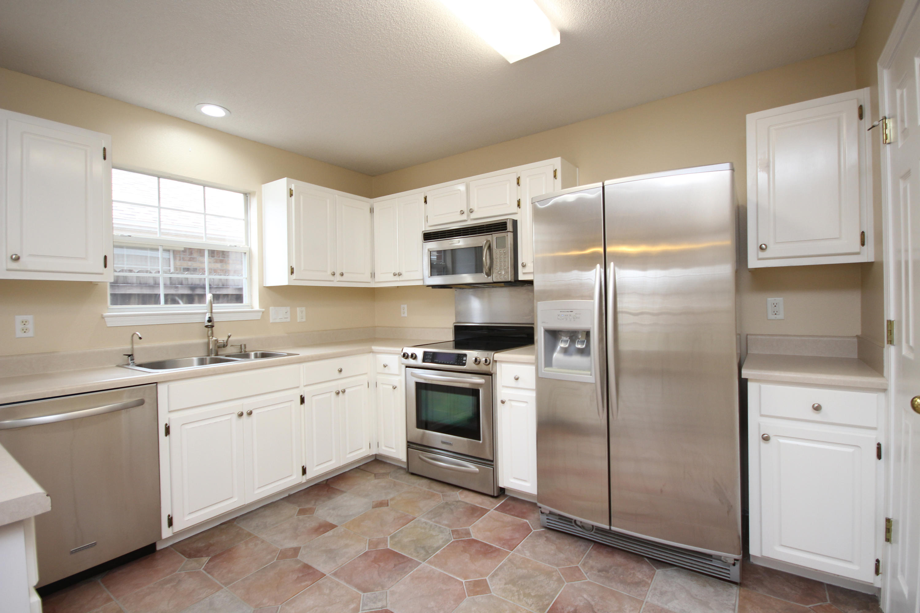 EMERALD VILLAGE S/D - Residential