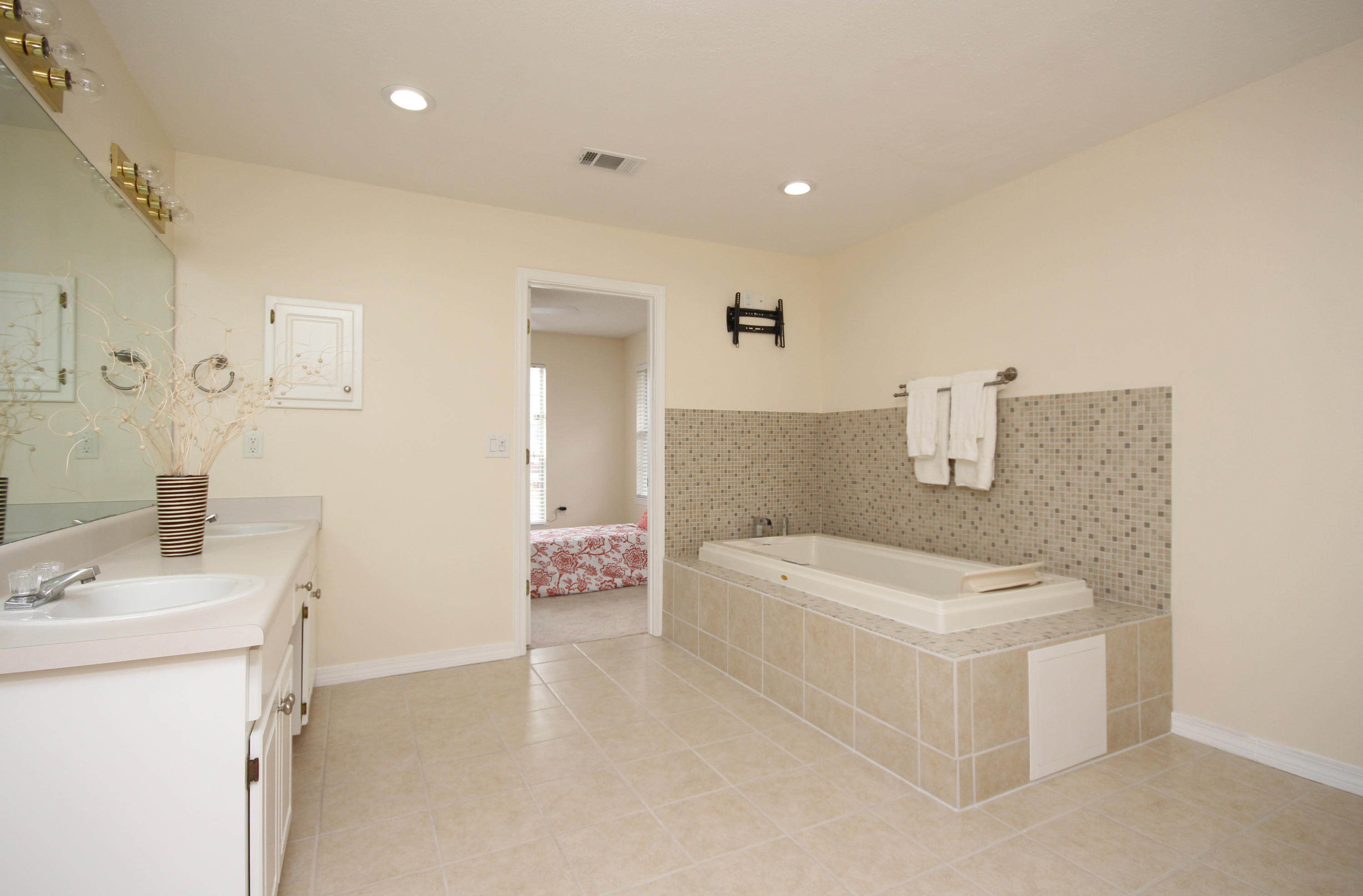 EMERALD VILLAGE S/D - Residential