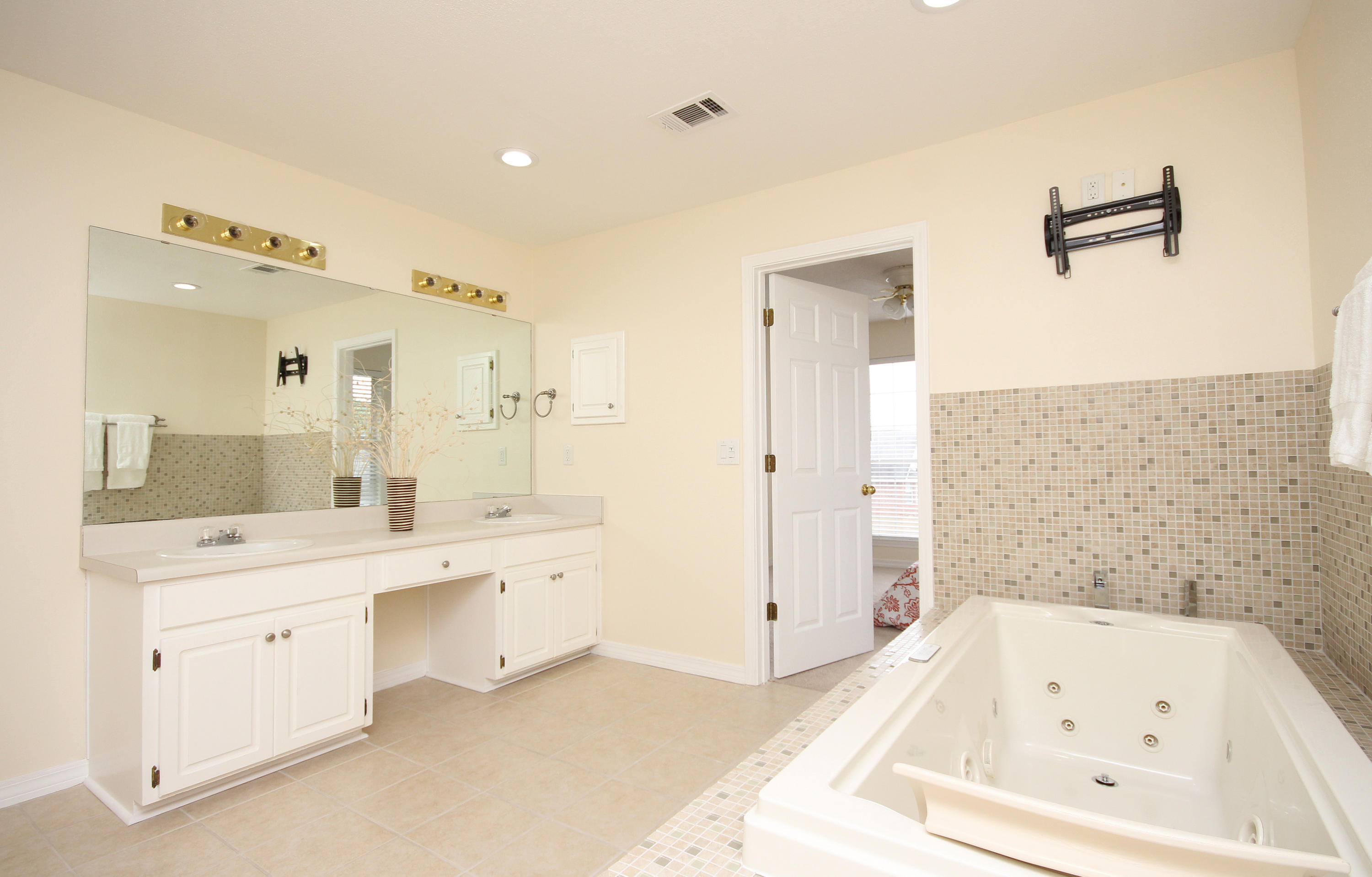 EMERALD VILLAGE S/D - Residential