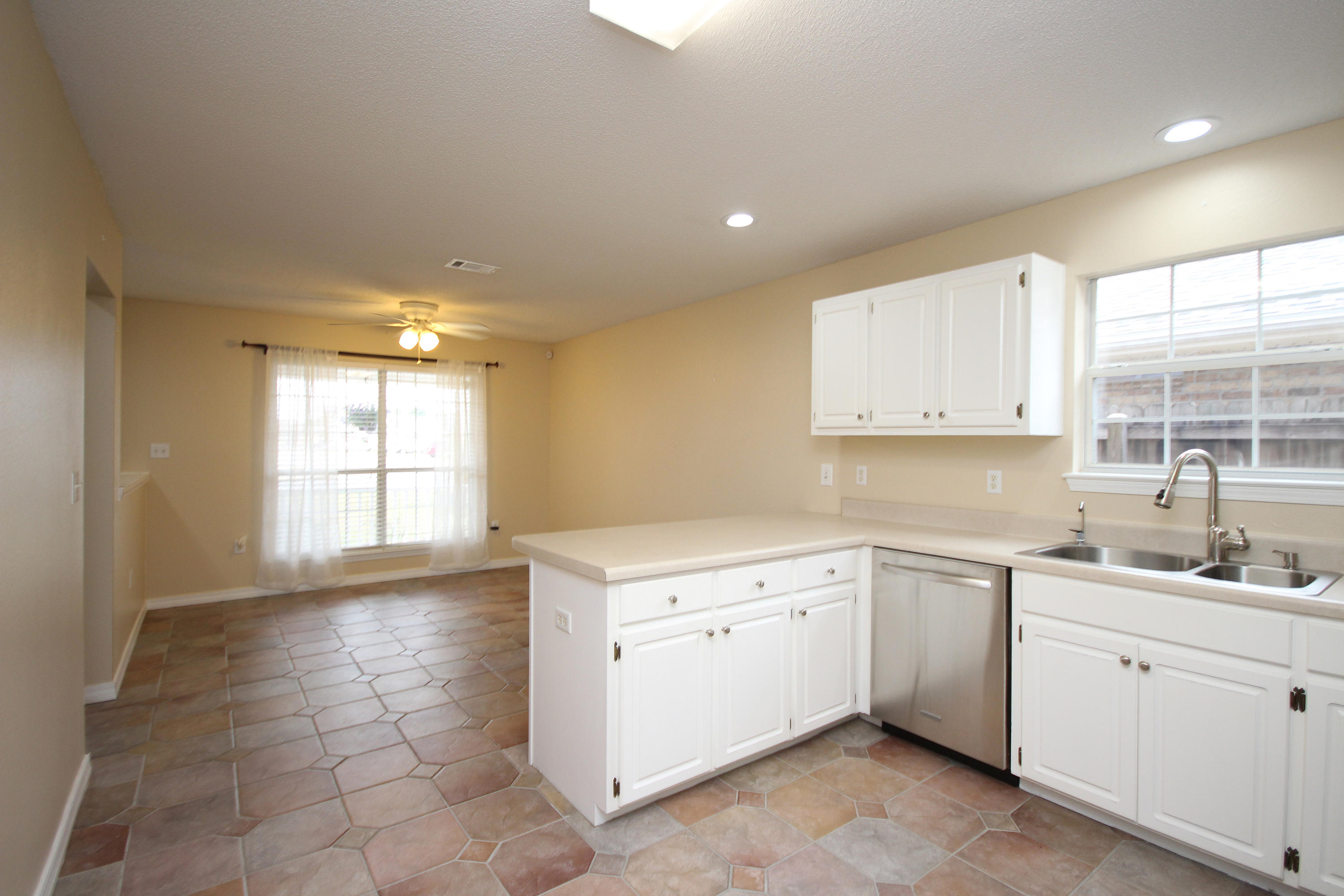 EMERALD VILLAGE S/D - Residential