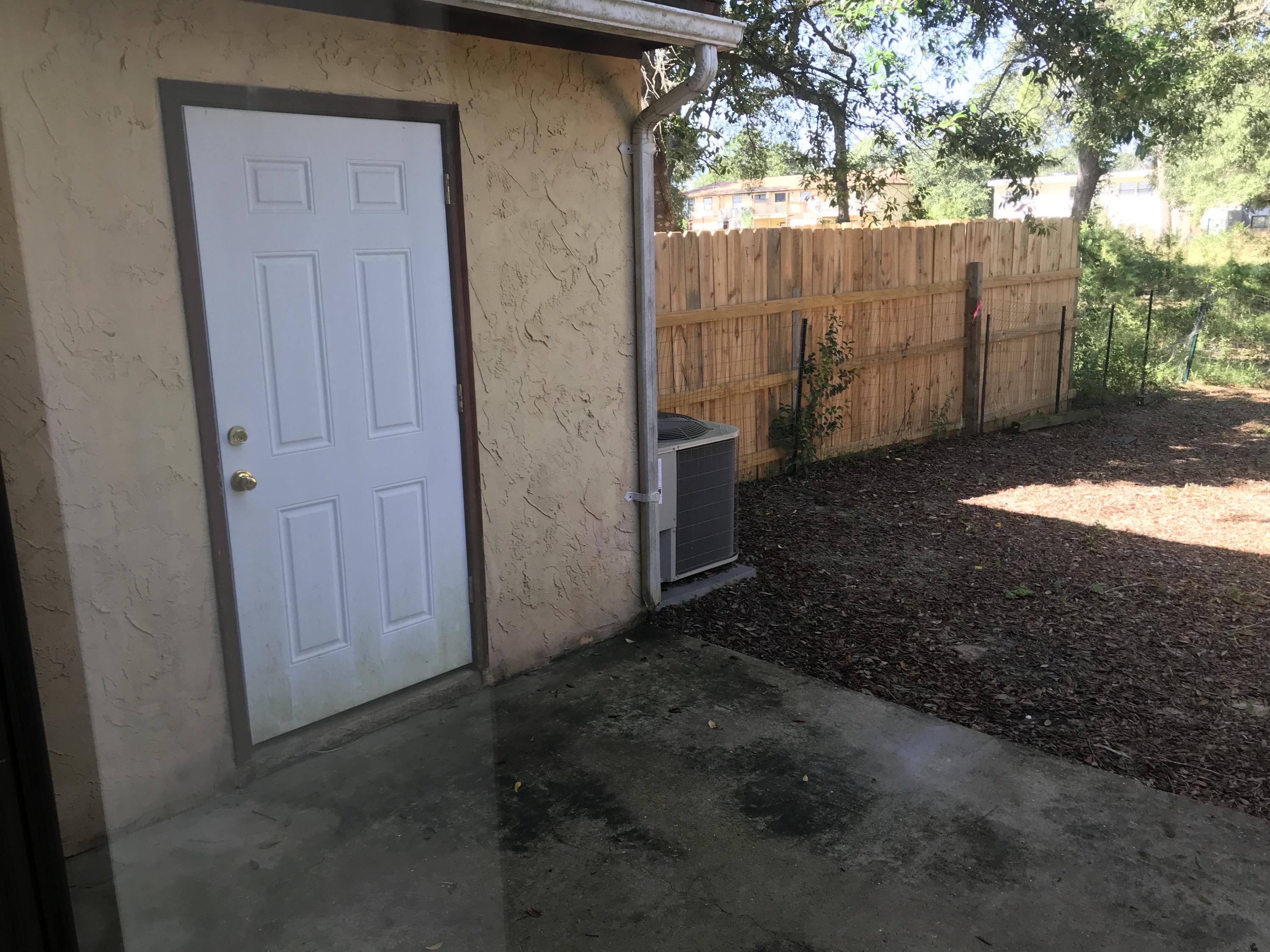 PORT DIXIE - Residential Lease