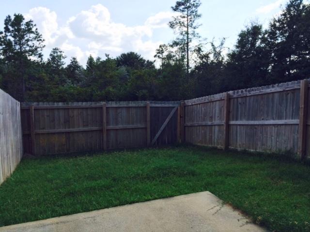ROLLING PINES - Residential Lease