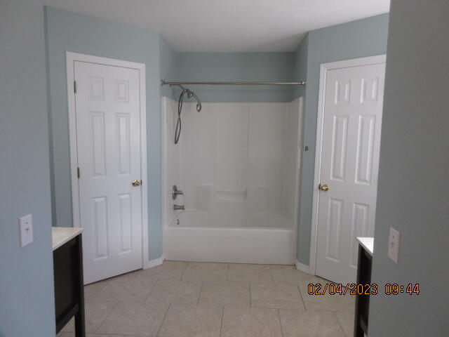 RIVERCHASE S/D PH 3 - Residential Lease