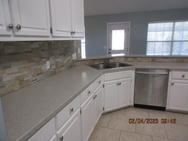 RIVERCHASE S/D PH 3 - Residential Lease