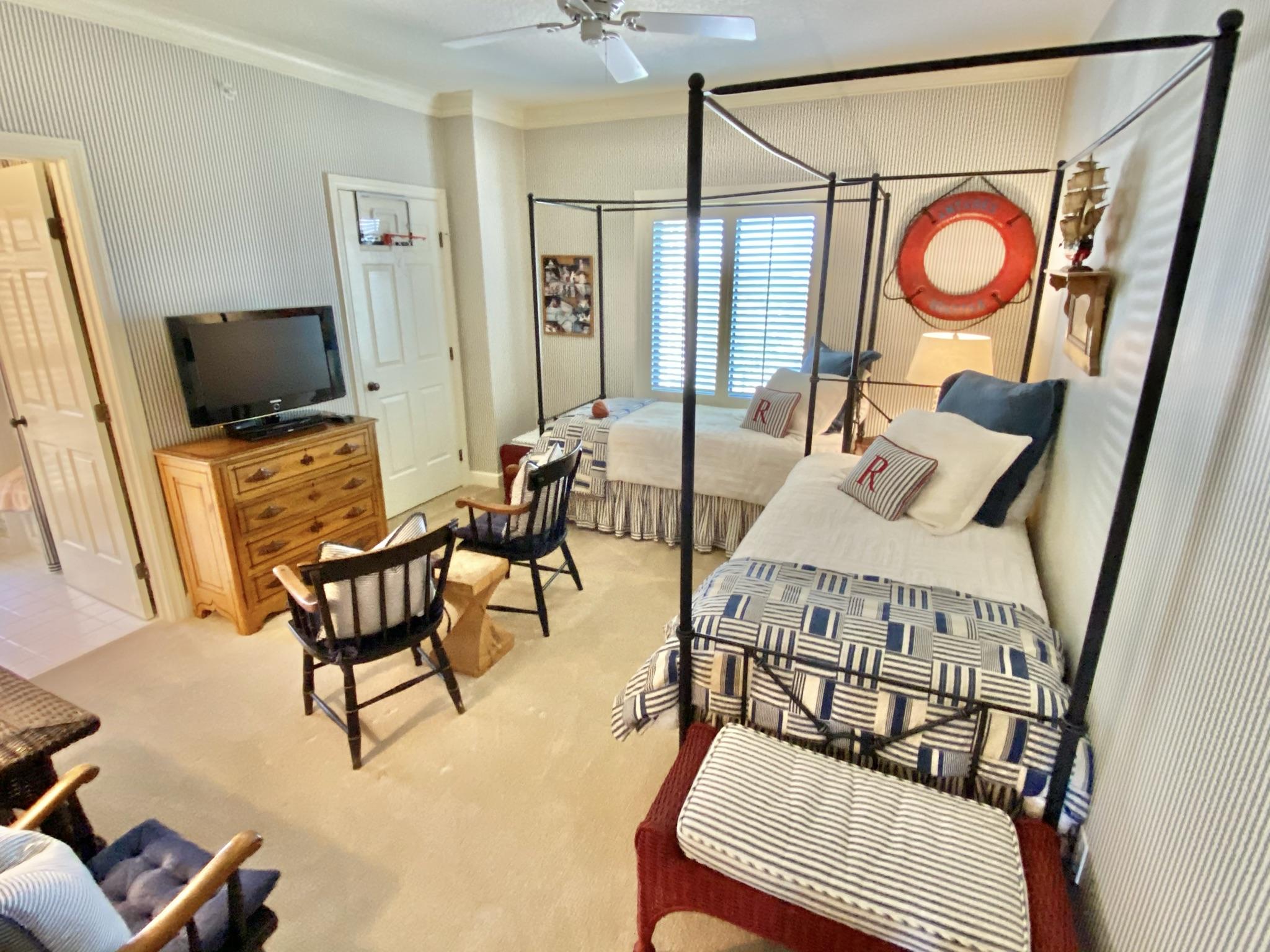 SOUTHWINDS III - Residential