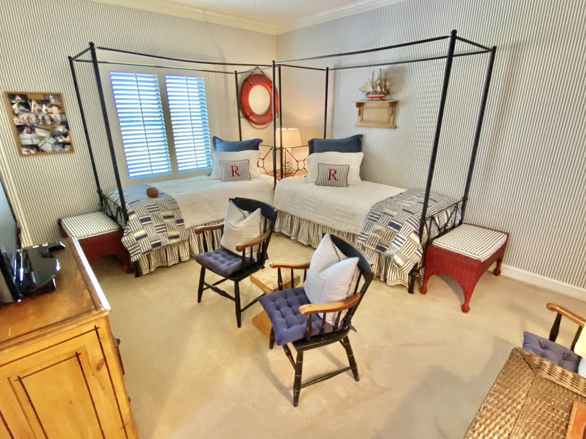 SOUTHWINDS III - Residential