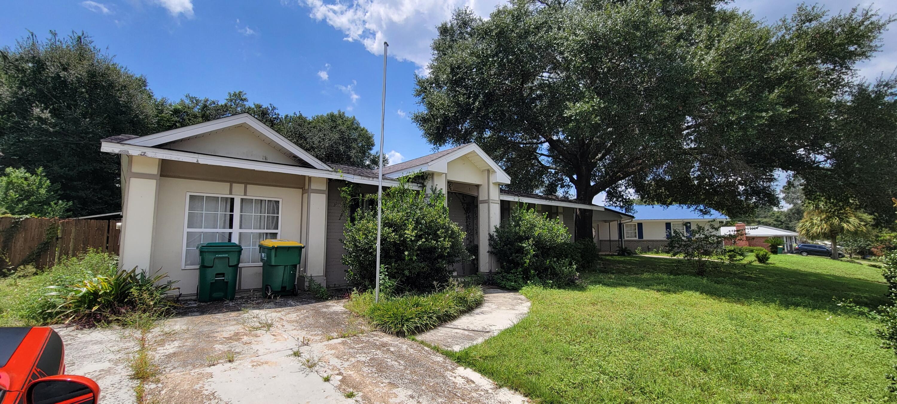 PINECREST HILLS - Residential