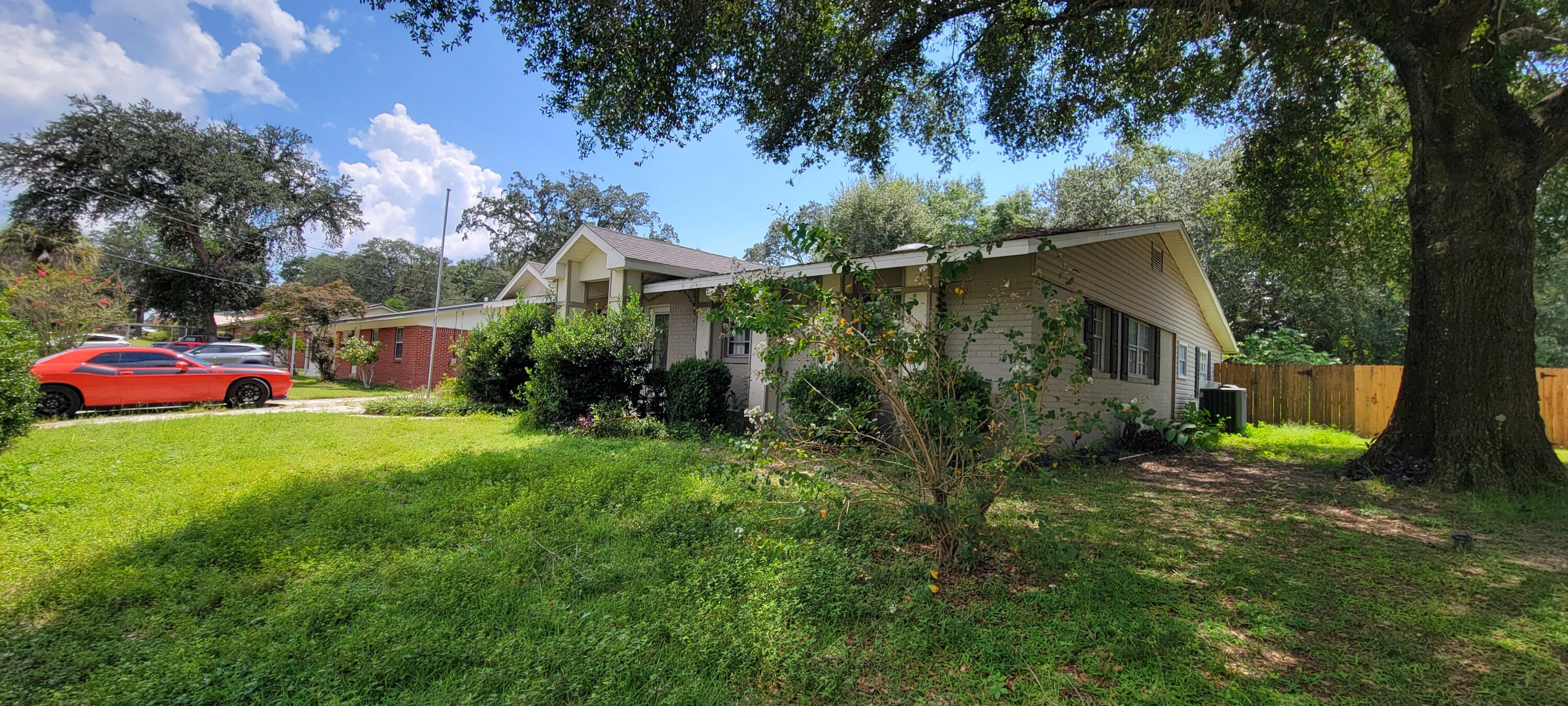 PINECREST HILLS - Residential